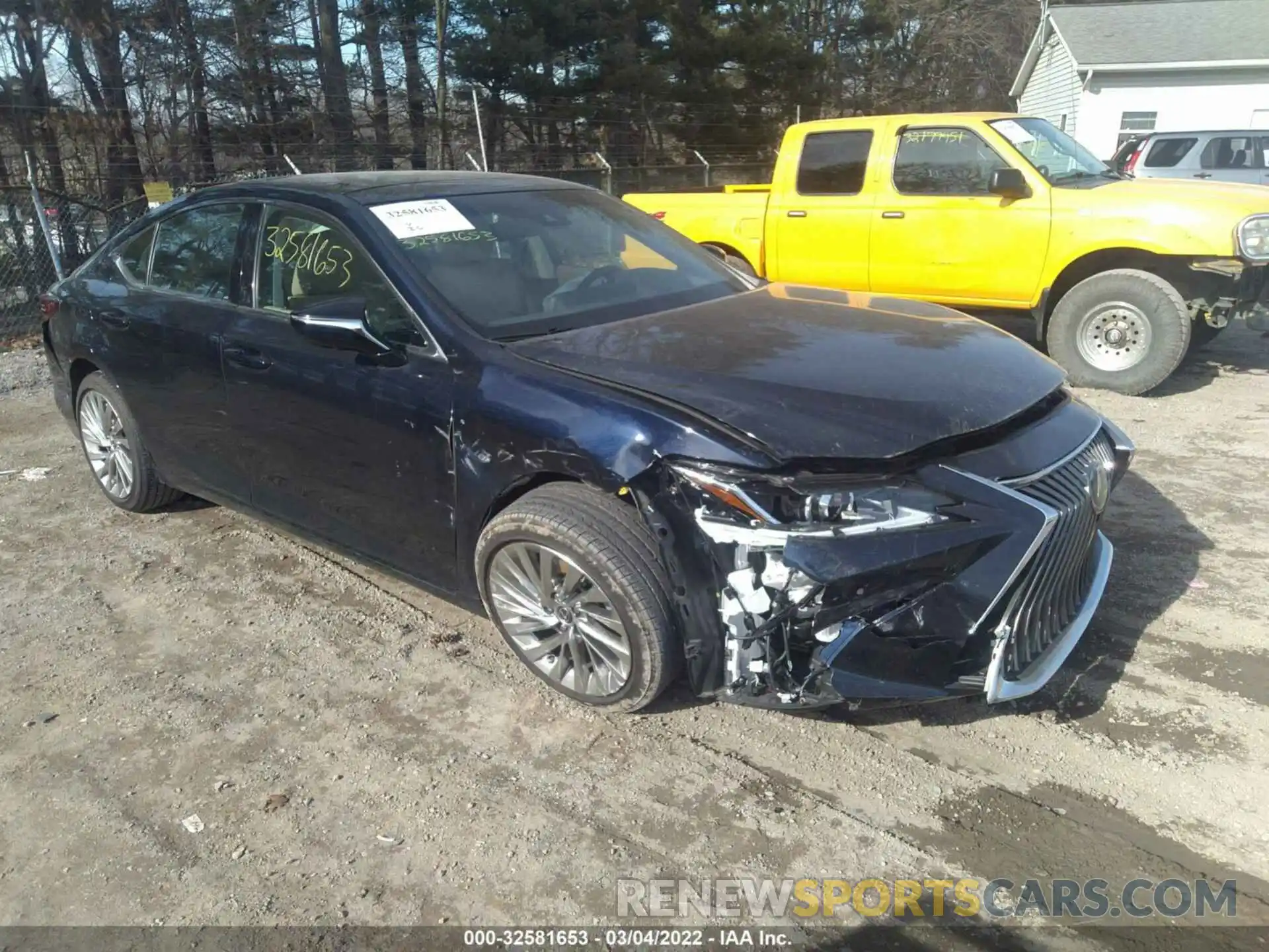 1 Photograph of a damaged car 58ABZ1B14KU032430 LEXUS ES 2019