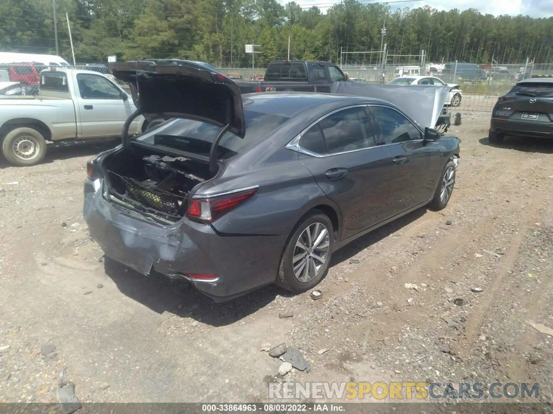 4 Photograph of a damaged car 58ABZ1B14KU034176 LEXUS ES 2019