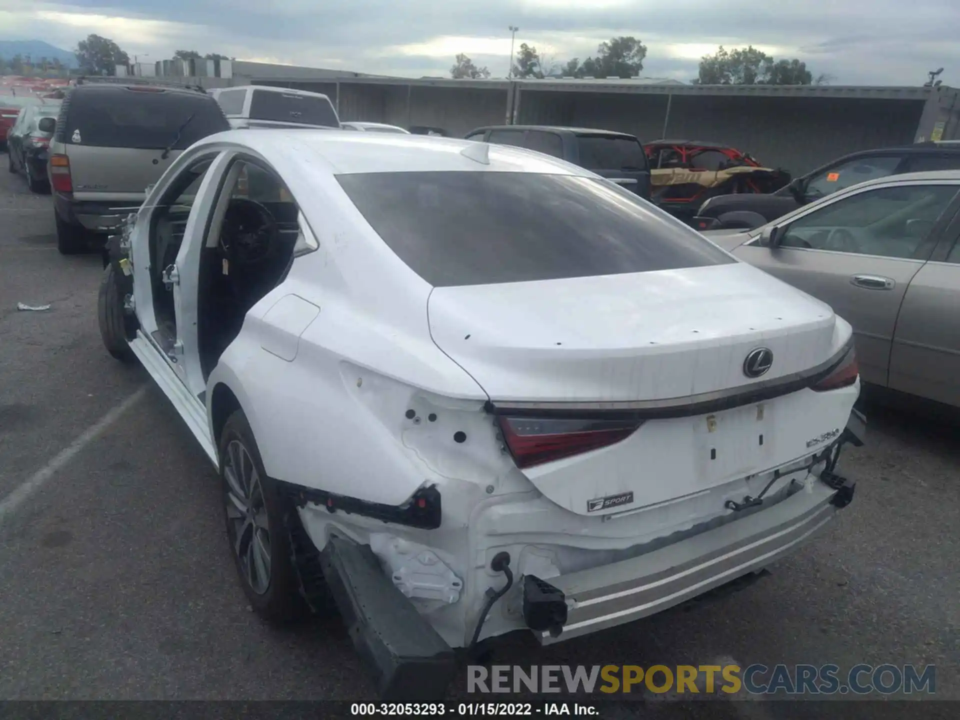 3 Photograph of a damaged car 58ABZ1B14KU035912 LEXUS ES 2019