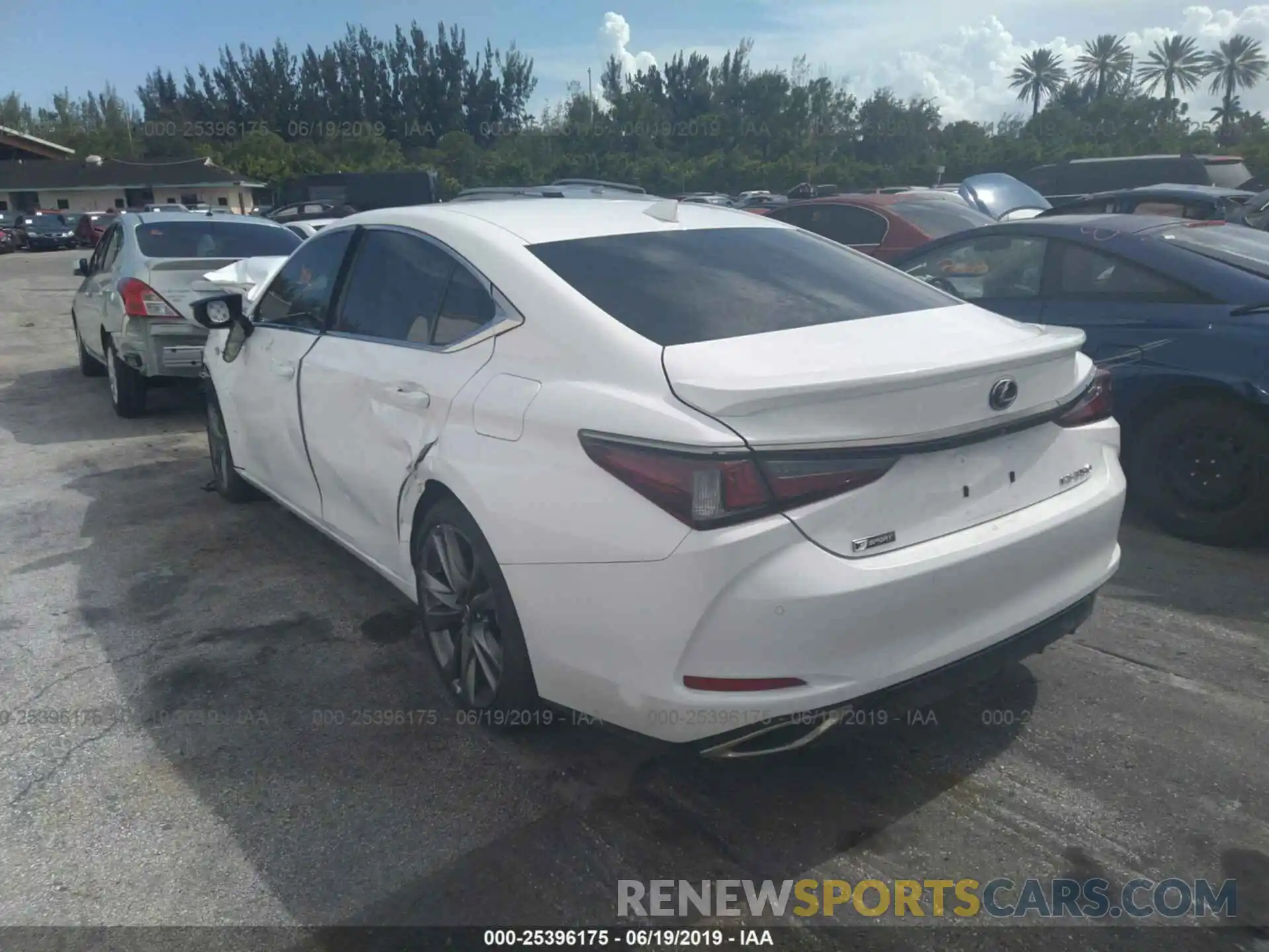 3 Photograph of a damaged car 58ABZ1B15KU006211 LEXUS ES 2019