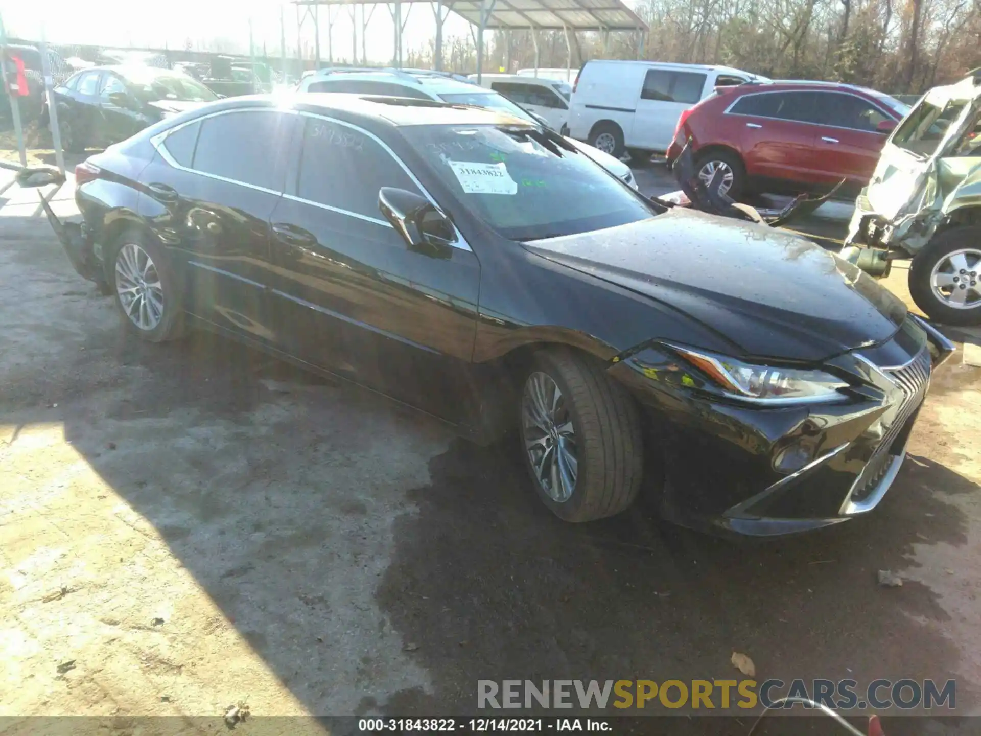 1 Photograph of a damaged car 58ABZ1B15KU013790 LEXUS ES 2019