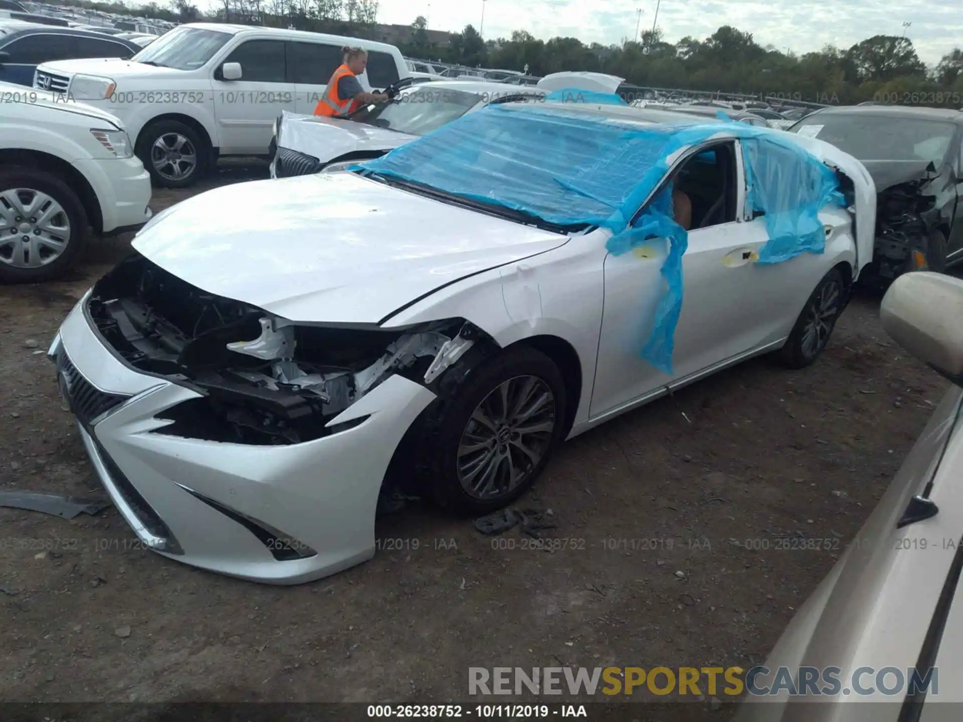 2 Photograph of a damaged car 58ABZ1B15KU024045 LEXUS ES 2019