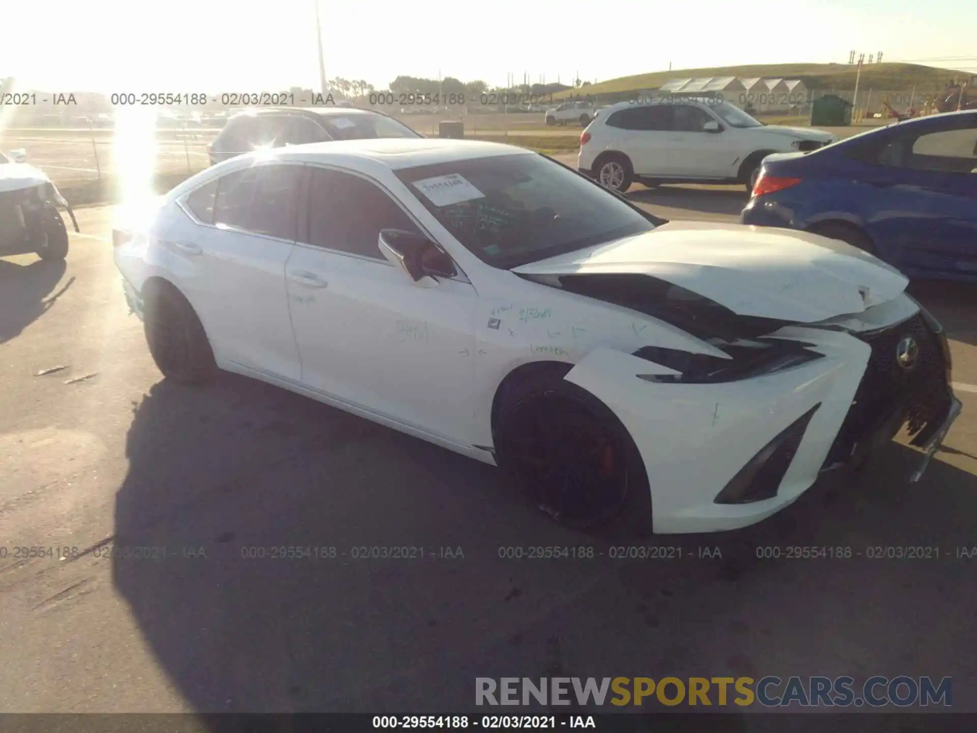 1 Photograph of a damaged car 58ABZ1B15KU025051 LEXUS ES 2019