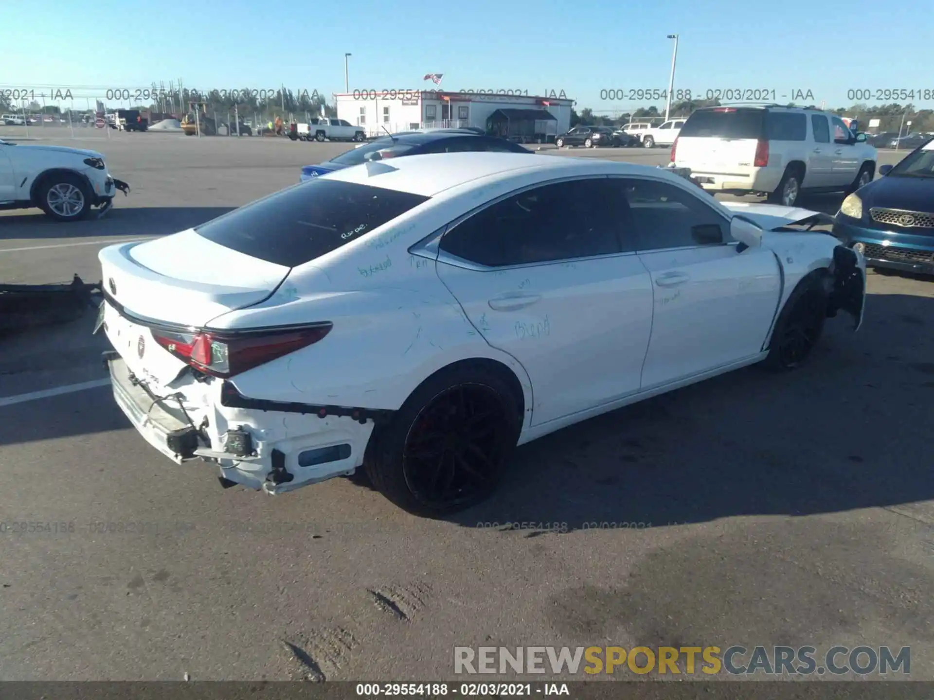 4 Photograph of a damaged car 58ABZ1B15KU025051 LEXUS ES 2019