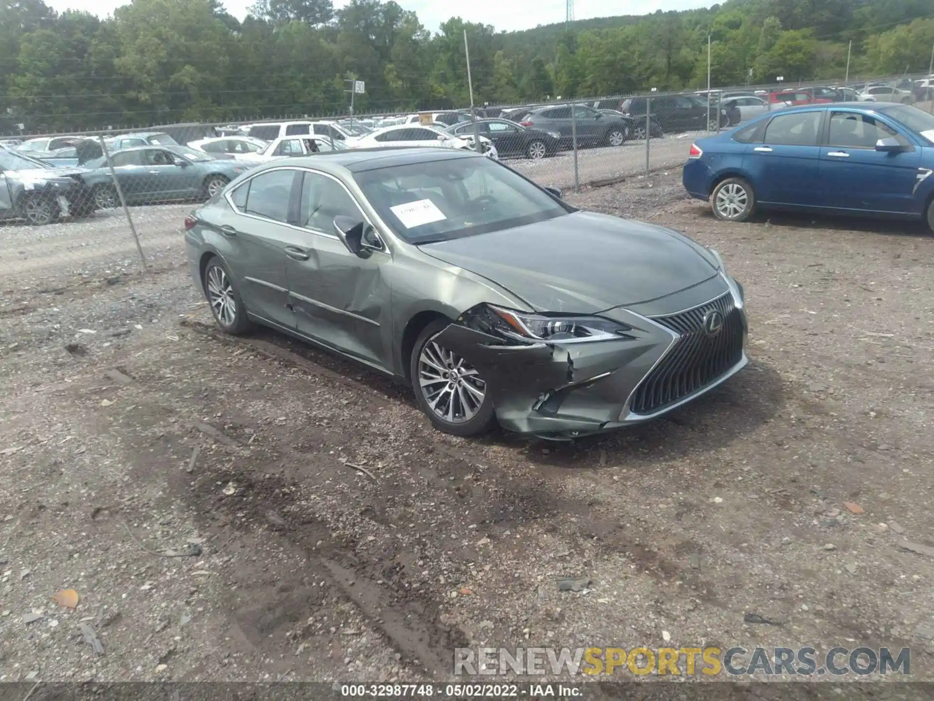 1 Photograph of a damaged car 58ABZ1B15KU030072 LEXUS ES 2019