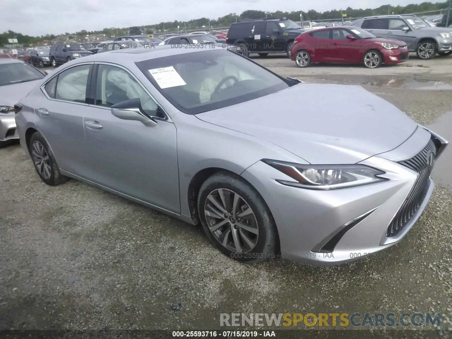 1 Photograph of a damaged car 58ABZ1B15KU037944 LEXUS ES 2019