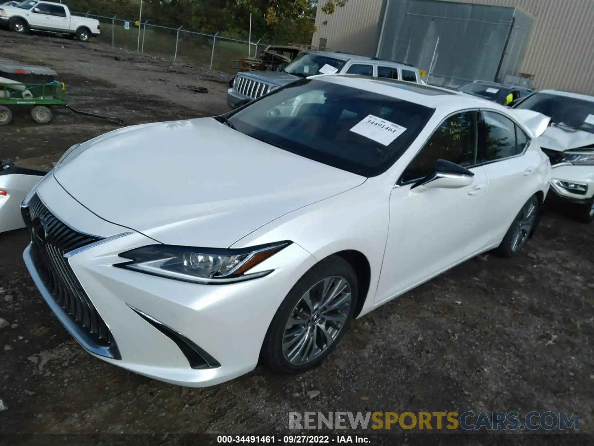 2 Фотография поврежденного автомобиля 58ABZ1B15KU046336 LEXUS ES 2019