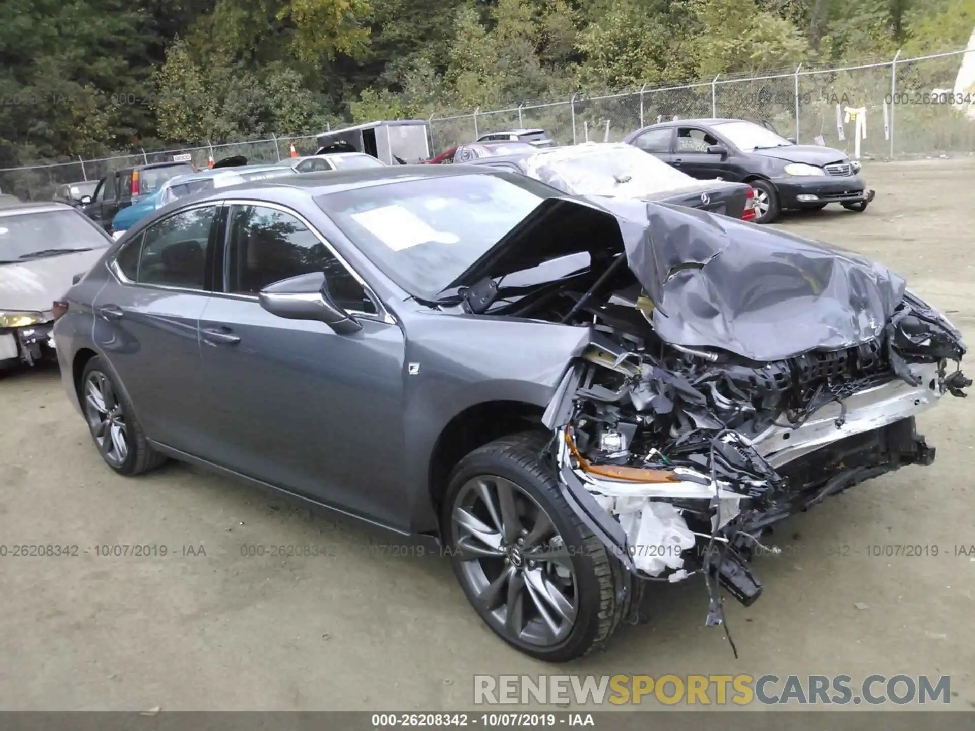 1 Photograph of a damaged car 58ABZ1B16KU004497 LEXUS ES 2019