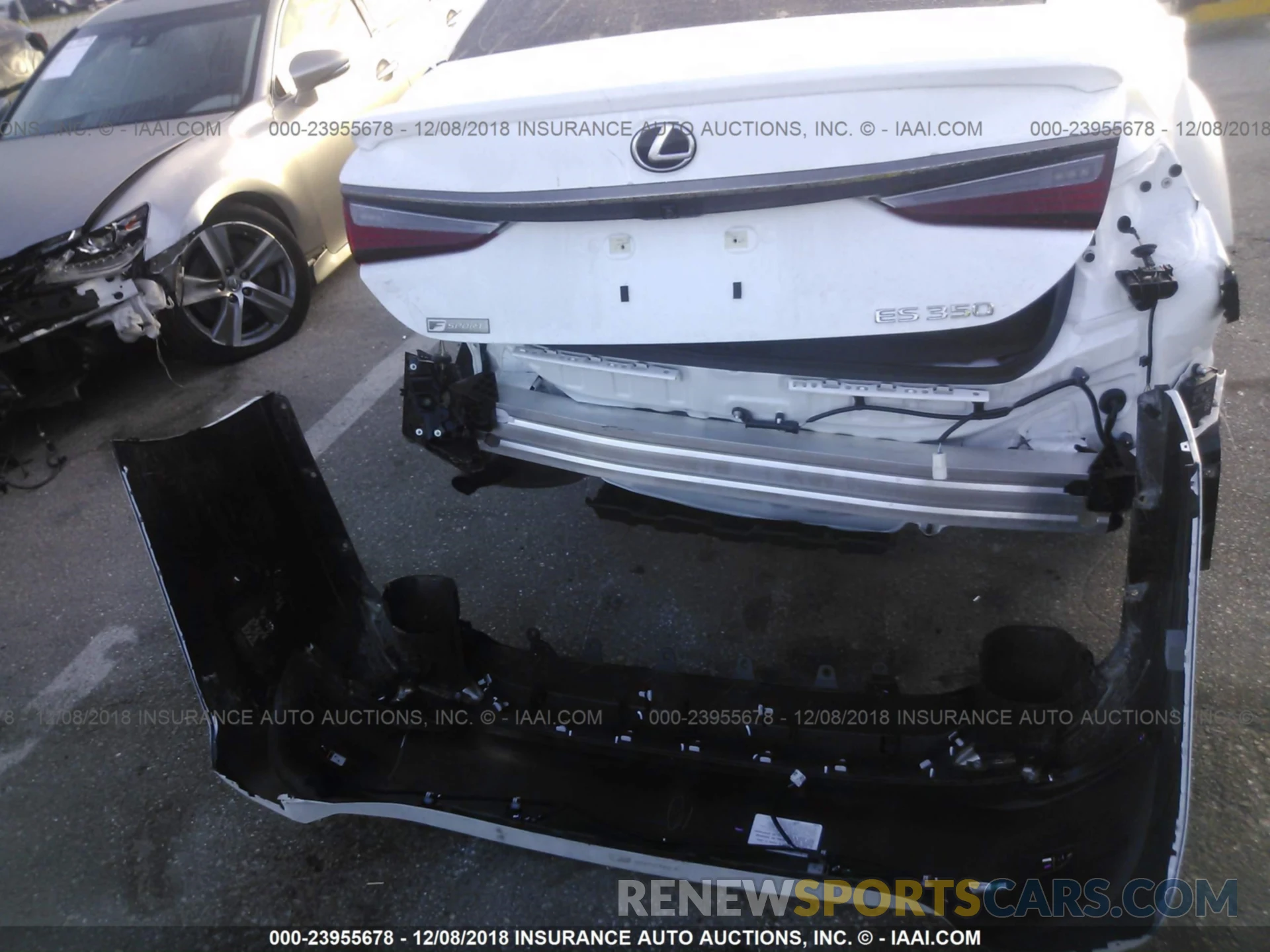 6 Photograph of a damaged car 58ABZ1B16KU007870 LEXUS ES 2019