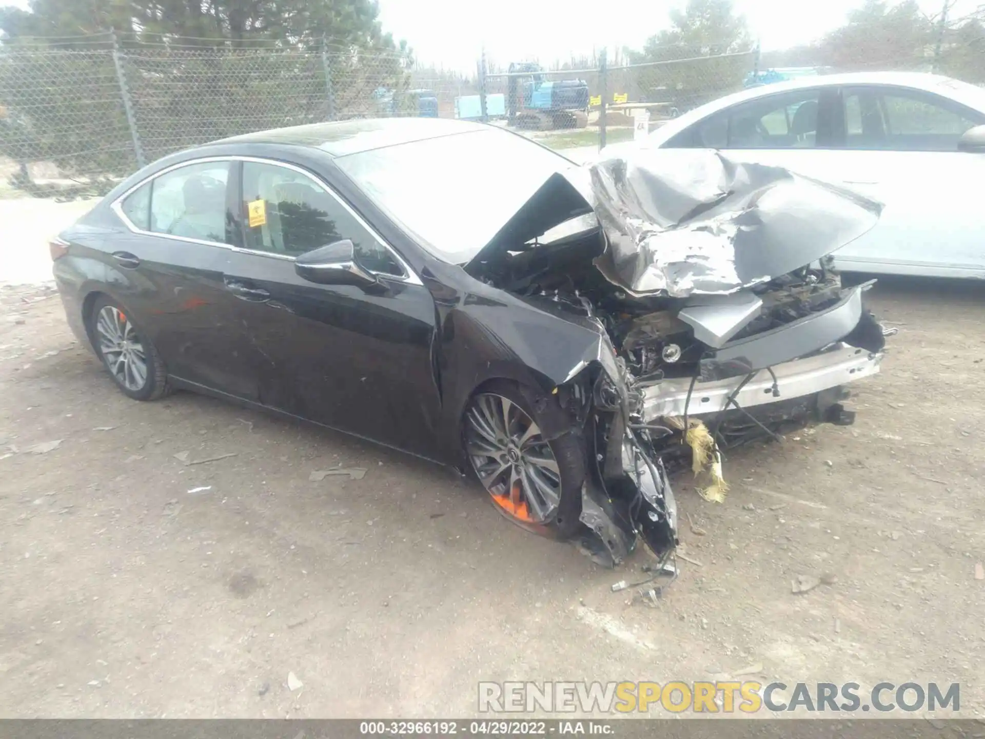 1 Photograph of a damaged car 58ABZ1B16KU008954 LEXUS ES 2019