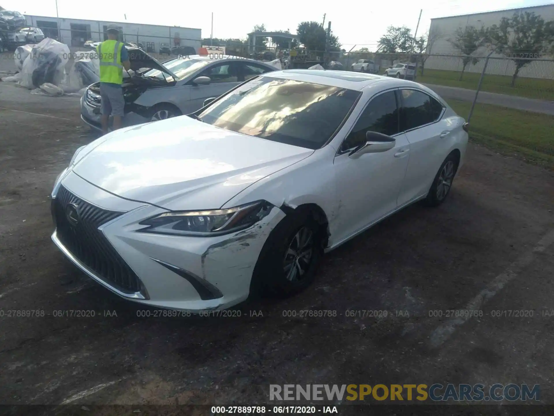 2 Photograph of a damaged car 58ABZ1B16KU018190 LEXUS ES 2019