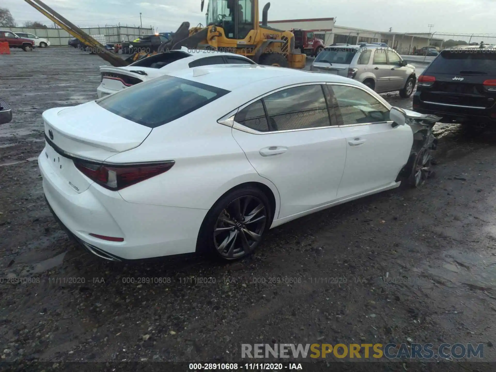 4 Photograph of a damaged car 58ABZ1B16KU018576 LEXUS ES 2019