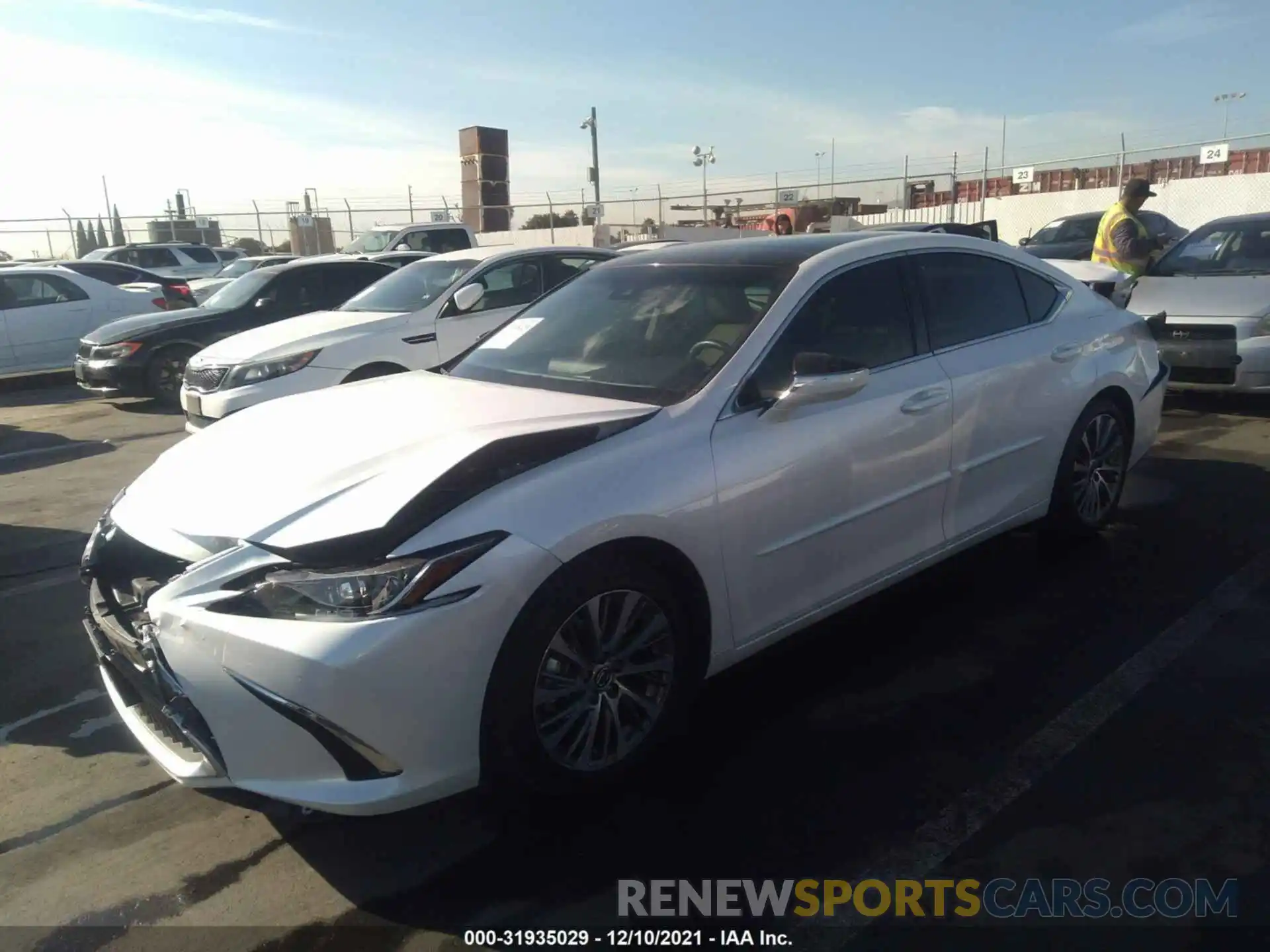 2 Photograph of a damaged car 58ABZ1B16KU024765 LEXUS ES 2019