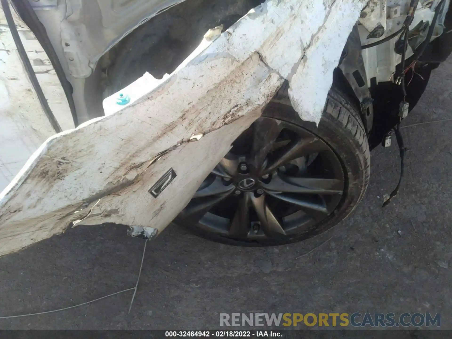 13 Photograph of a damaged car 58ABZ1B16KU025169 LEXUS ES 2019