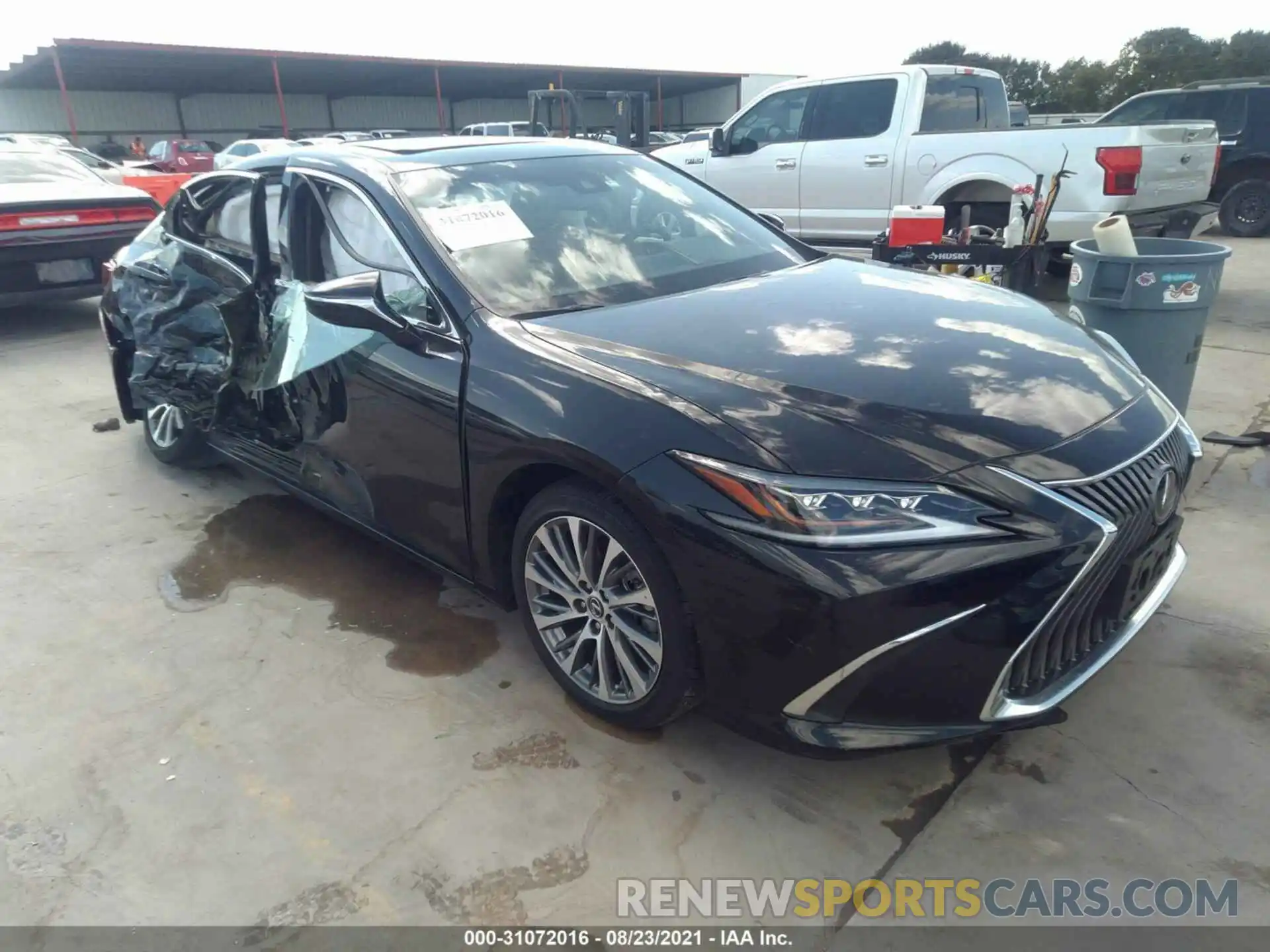 1 Photograph of a damaged car 58ABZ1B16KU026788 LEXUS ES 2019