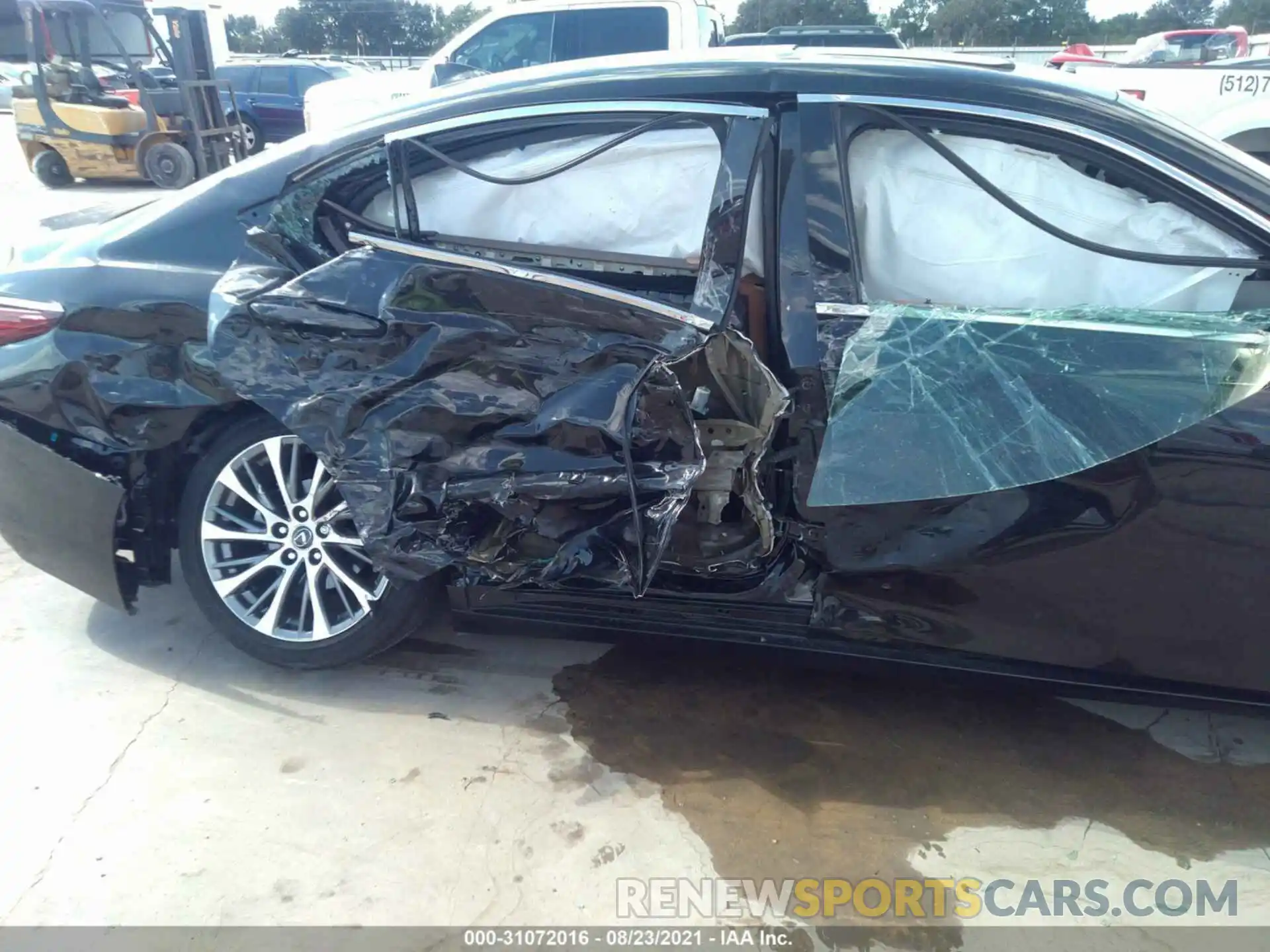 6 Photograph of a damaged car 58ABZ1B16KU026788 LEXUS ES 2019