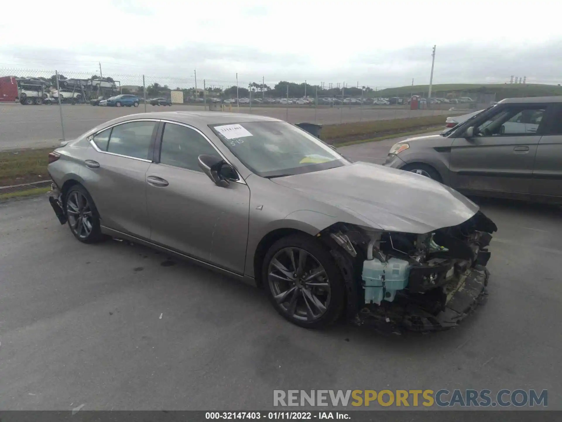 1 Photograph of a damaged car 58ABZ1B16KU026838 LEXUS ES 2019