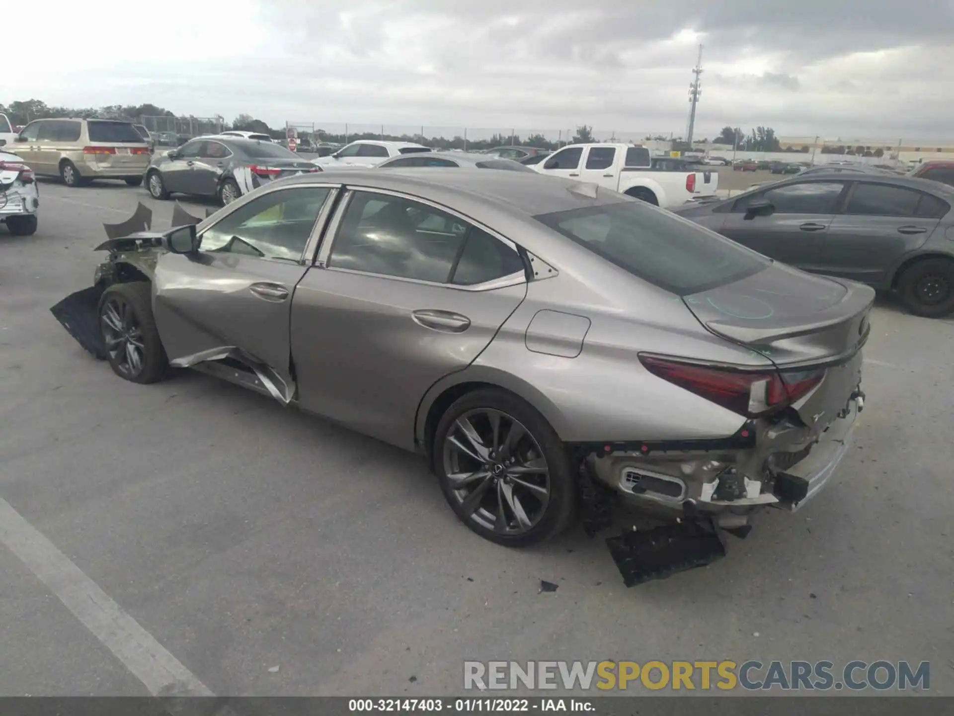 3 Photograph of a damaged car 58ABZ1B16KU026838 LEXUS ES 2019