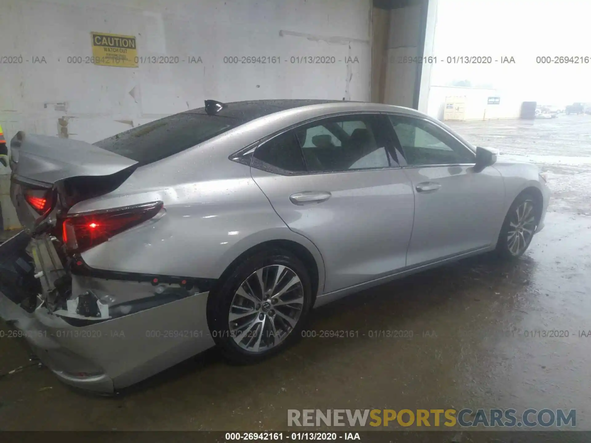 4 Photograph of a damaged car 58ABZ1B16KU027360 LEXUS ES 2019