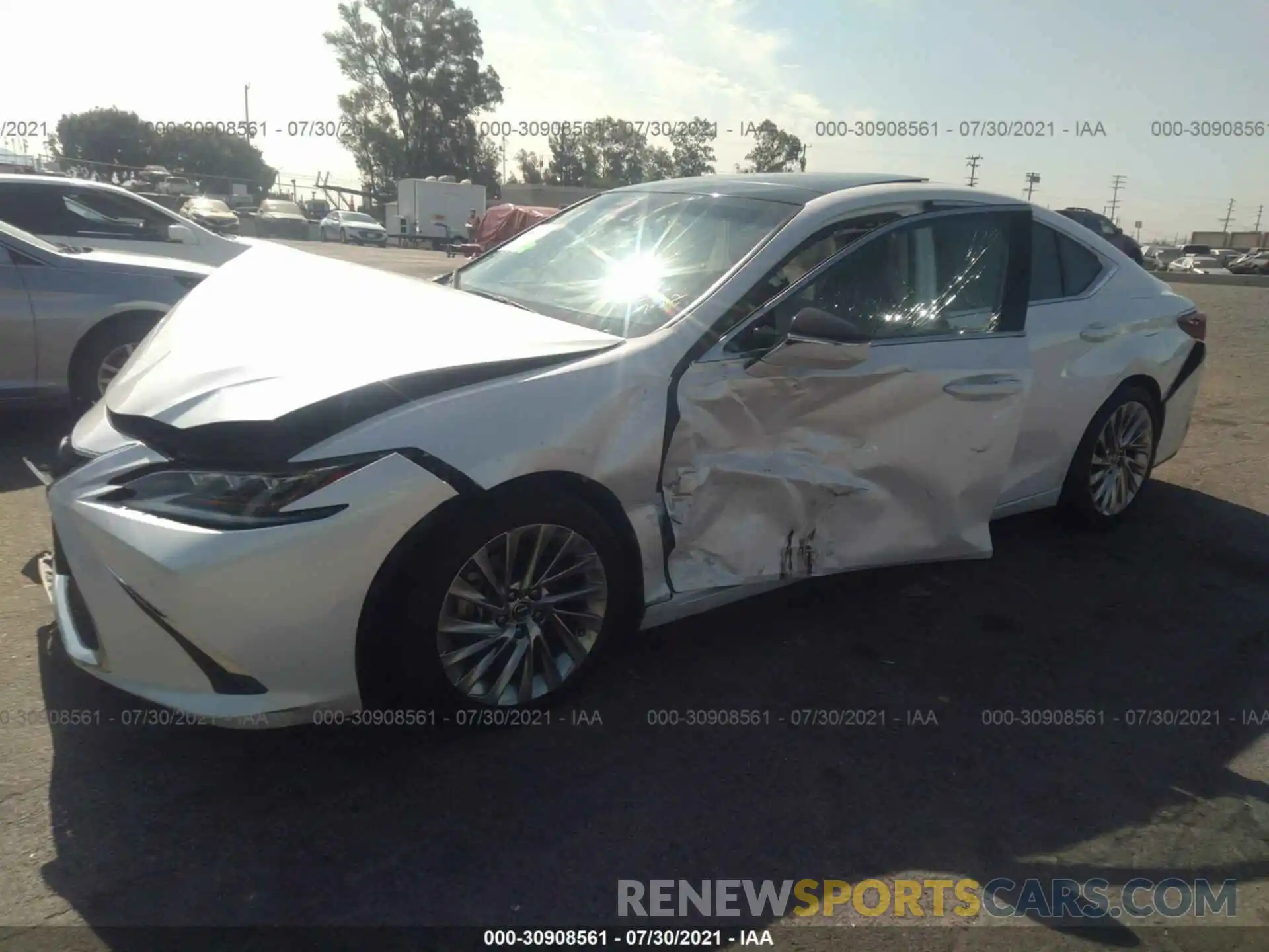 2 Photograph of a damaged car 58ABZ1B16KU027617 LEXUS ES 2019