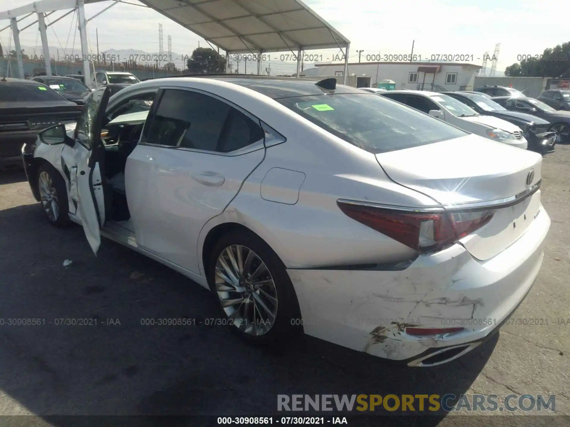 3 Photograph of a damaged car 58ABZ1B16KU027617 LEXUS ES 2019