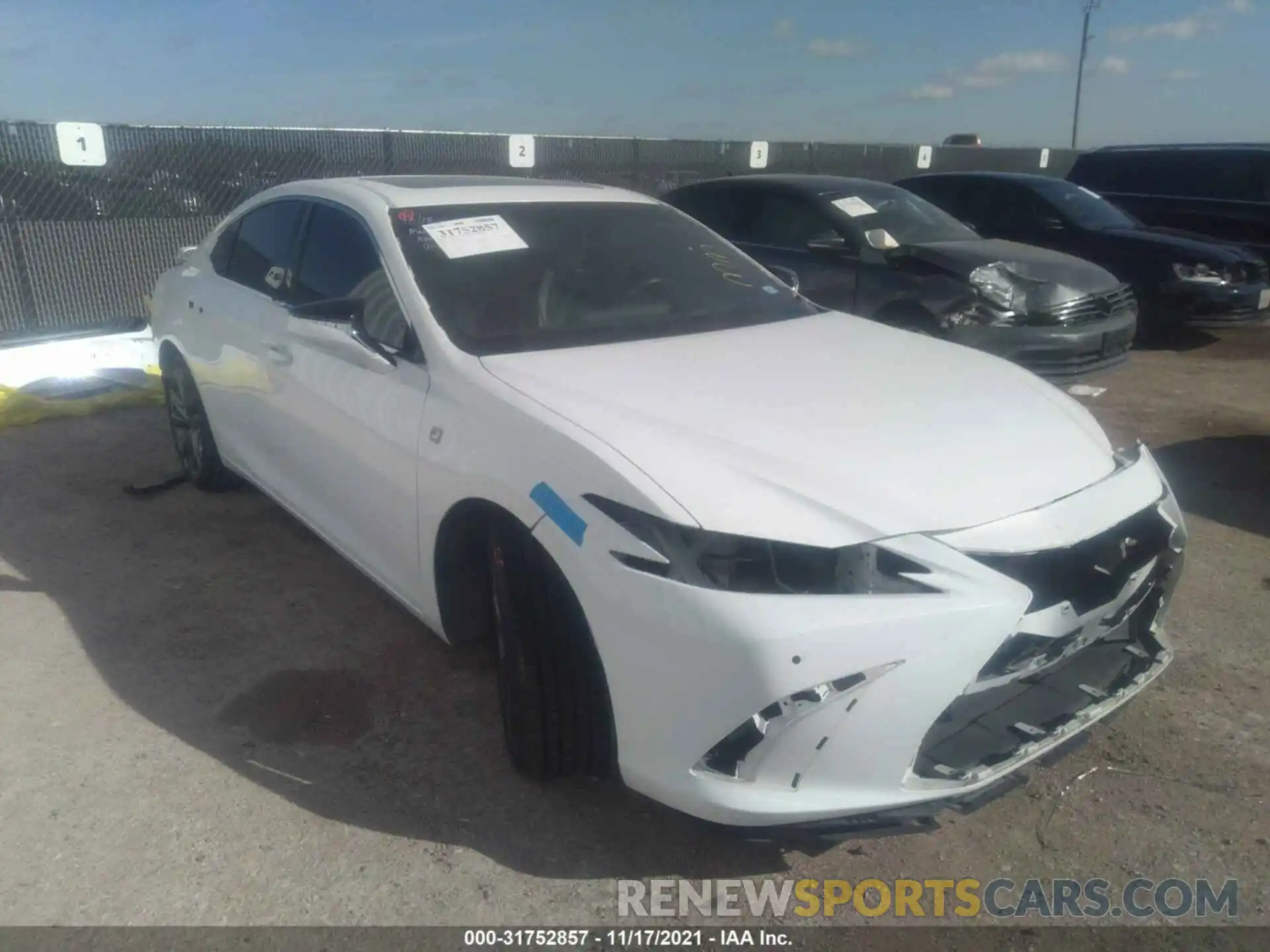 1 Photograph of a damaged car 58ABZ1B16KU031876 LEXUS ES 2019