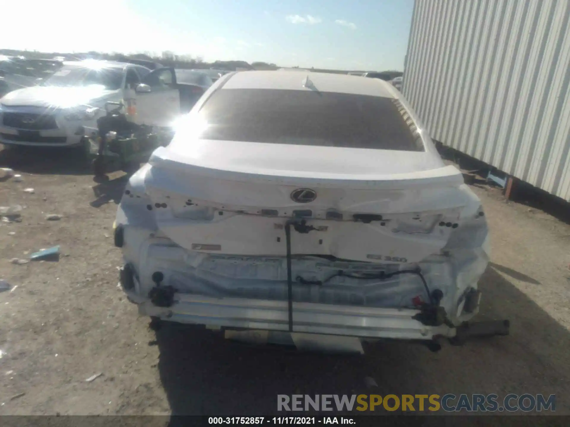 6 Photograph of a damaged car 58ABZ1B16KU031876 LEXUS ES 2019