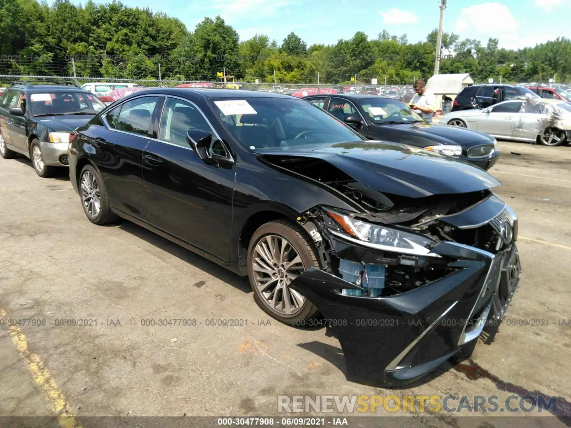 1 Photograph of a damaged car 58ABZ1B16KU039332 LEXUS ES 2019