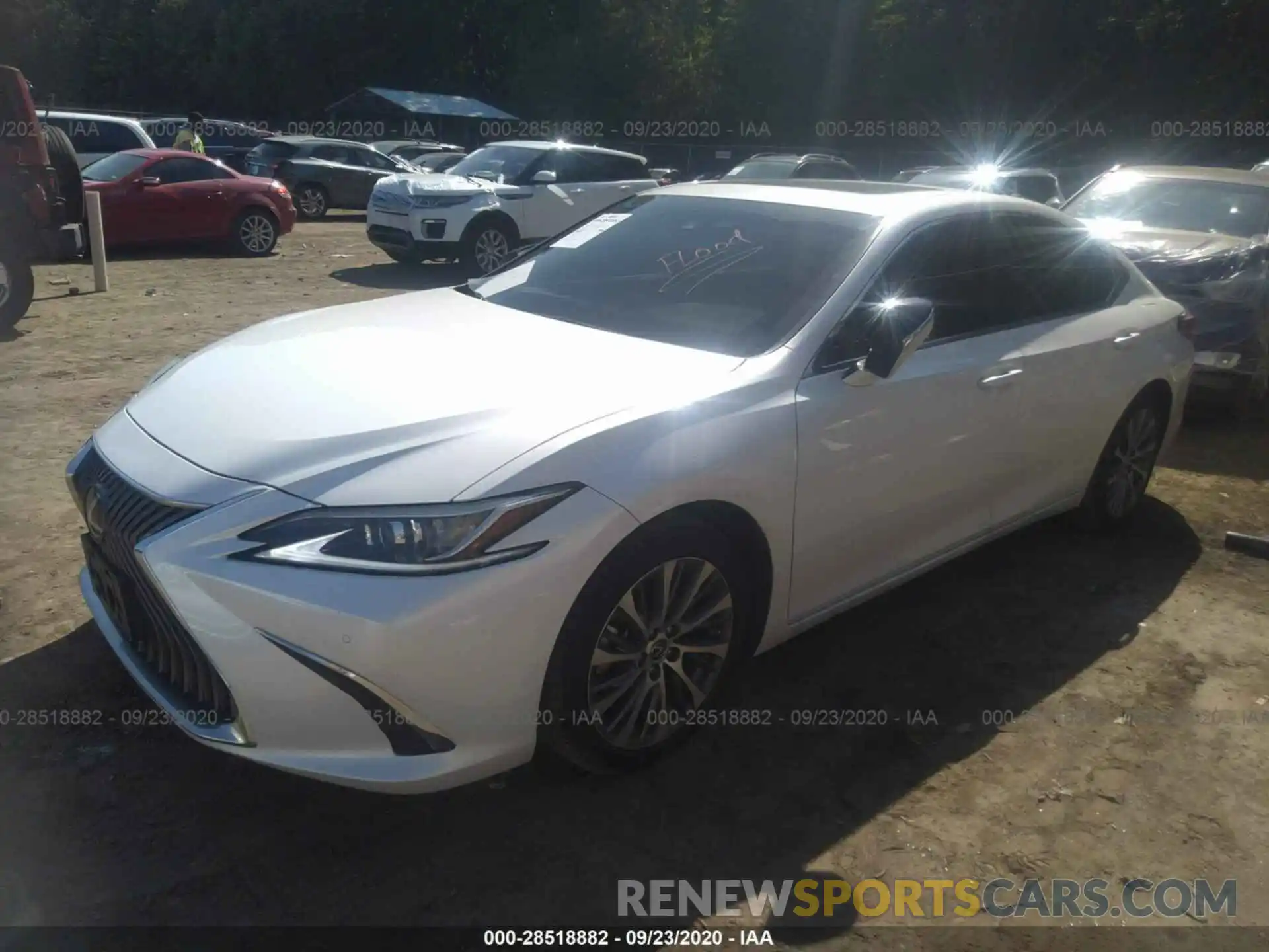 2 Photograph of a damaged car 58ABZ1B16KU044045 LEXUS ES 2019