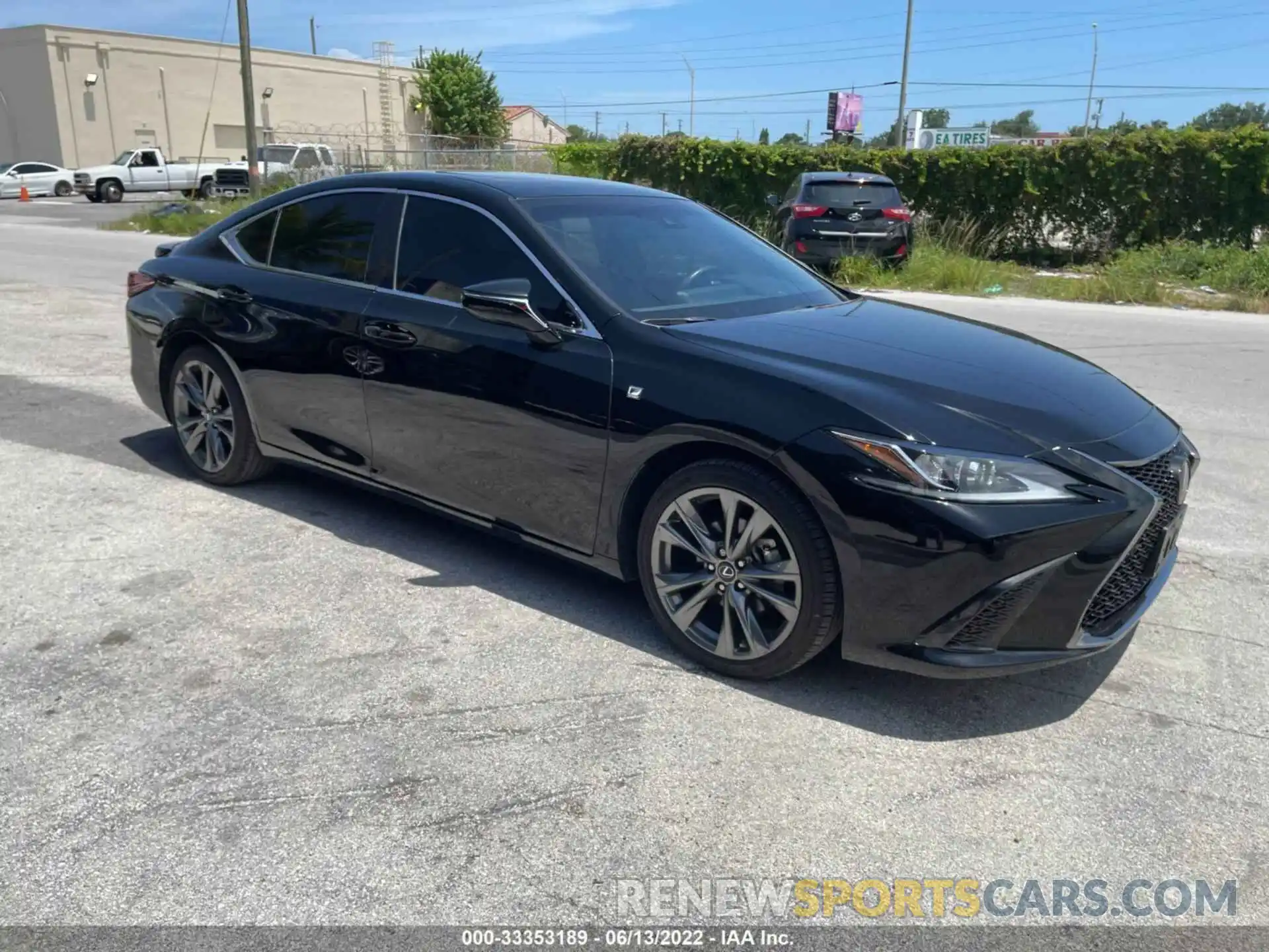 1 Photograph of a damaged car 58ABZ1B16KU047009 LEXUS ES 2019