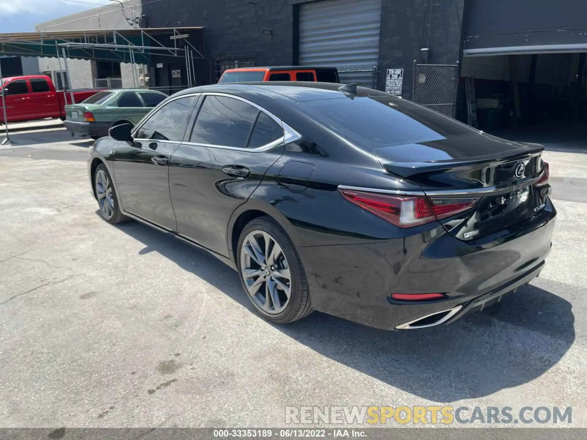 3 Photograph of a damaged car 58ABZ1B16KU047009 LEXUS ES 2019