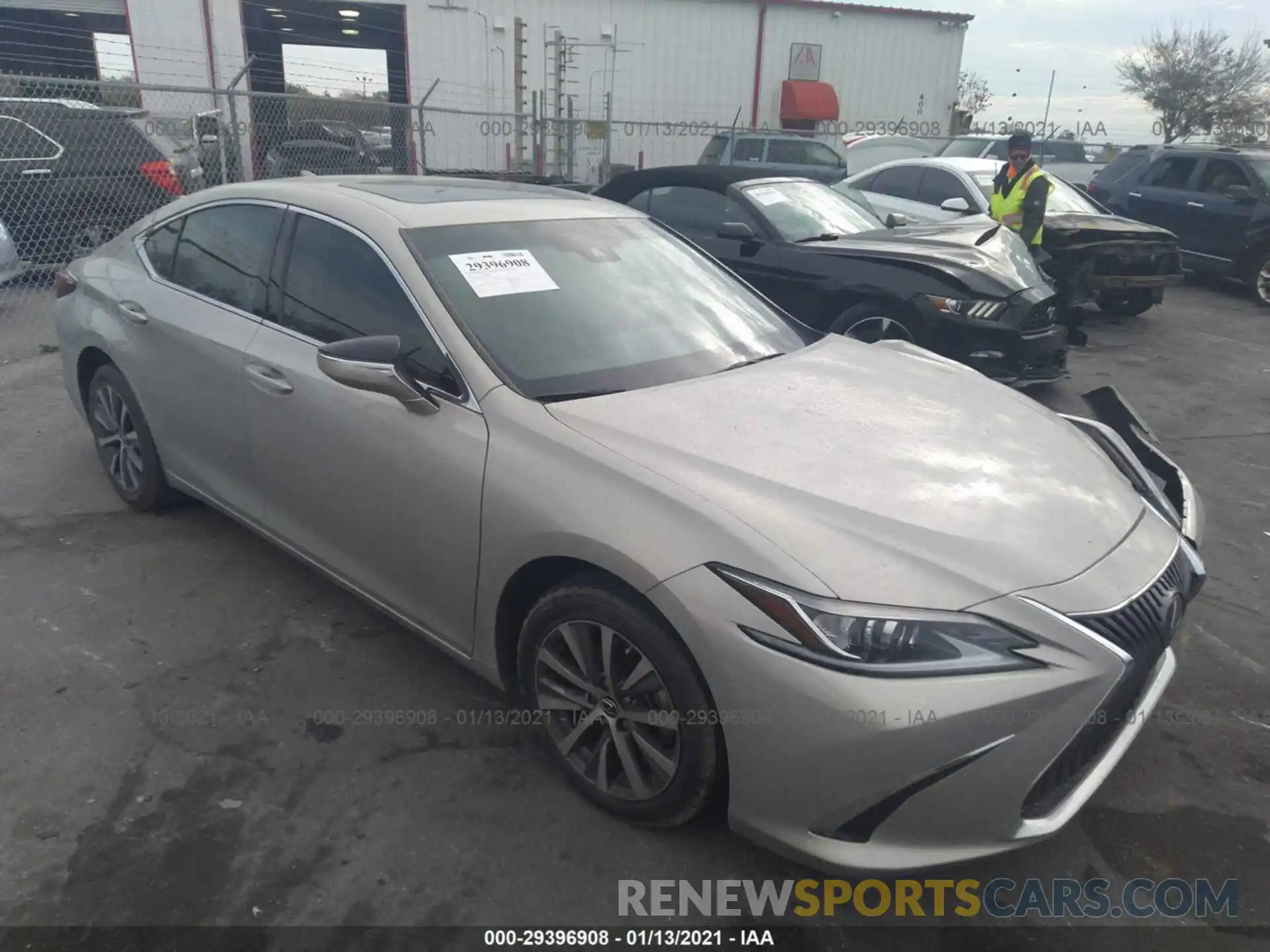 1 Photograph of a damaged car 58ABZ1B16KU047091 LEXUS ES 2019