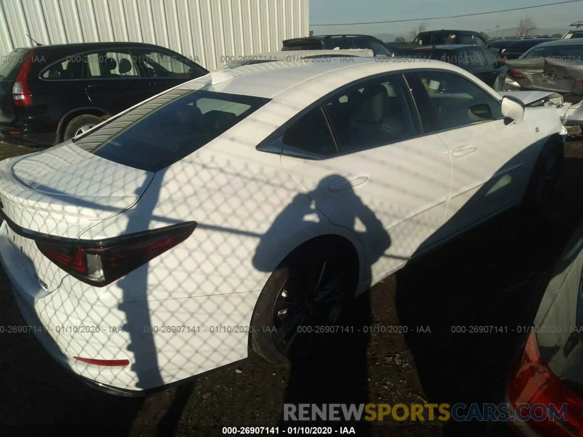 4 Photograph of a damaged car 58ABZ1B17KU008736 LEXUS ES 2019