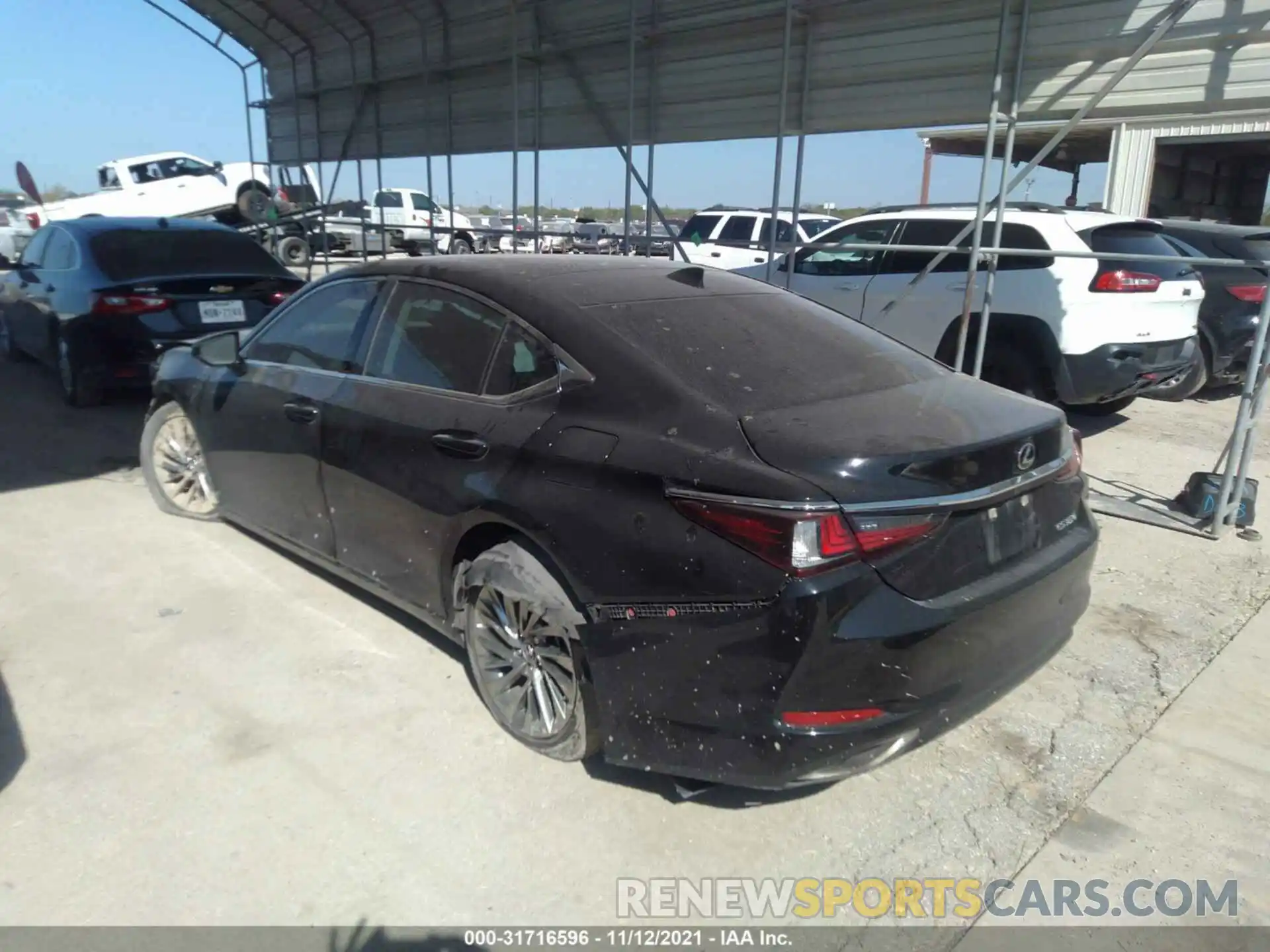 3 Photograph of a damaged car 58ABZ1B17KU012771 LEXUS ES 2019