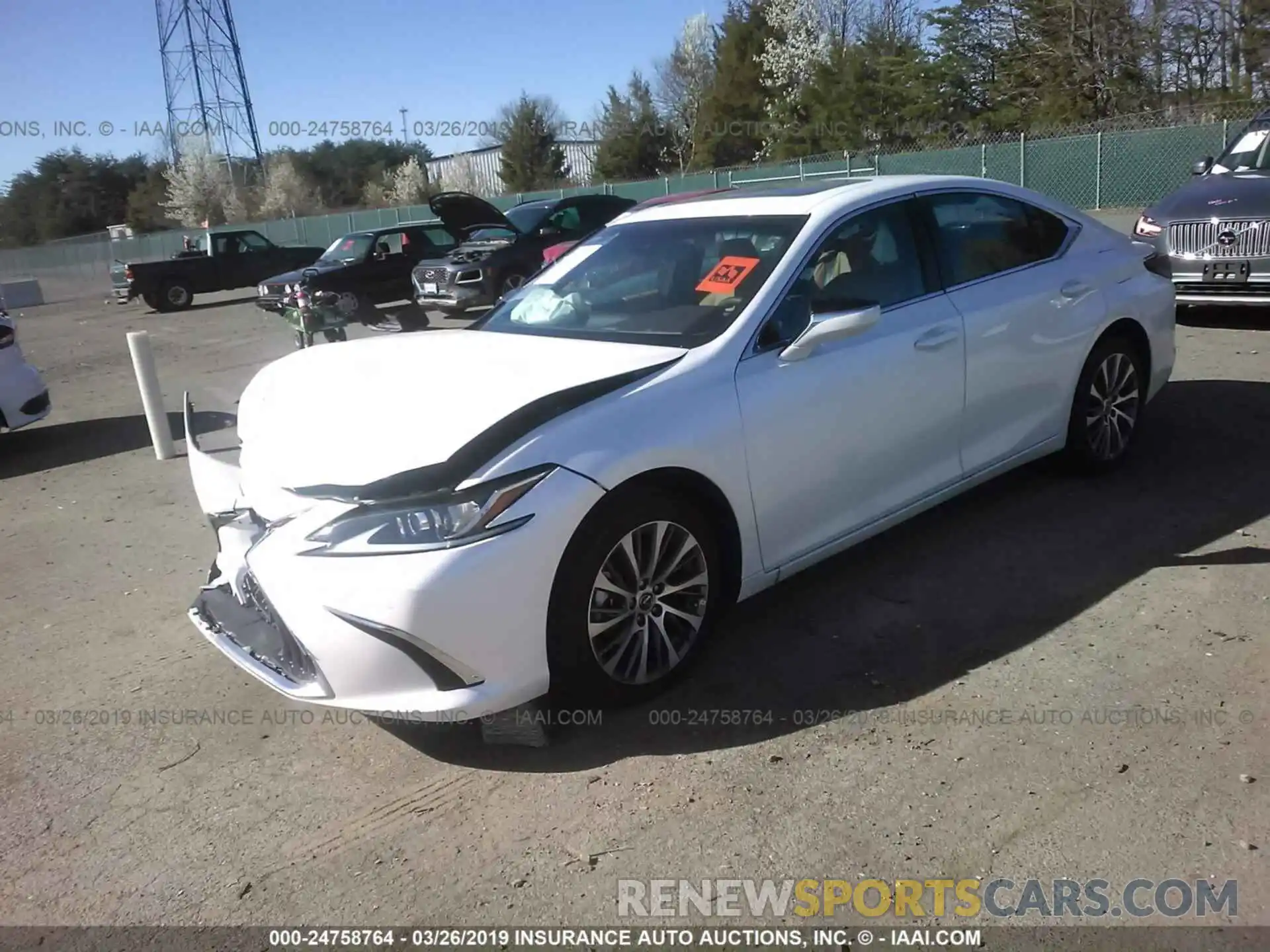 2 Photograph of a damaged car 58ABZ1B17KU021325 LEXUS ES 2019