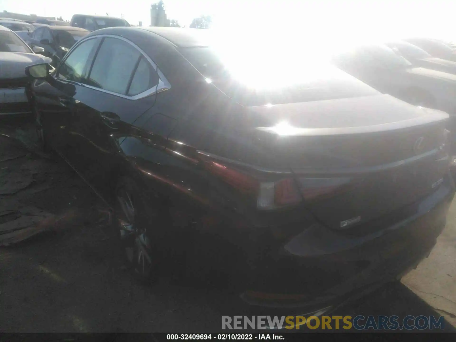 3 Photograph of a damaged car 58ABZ1B17KU023298 LEXUS ES 2019