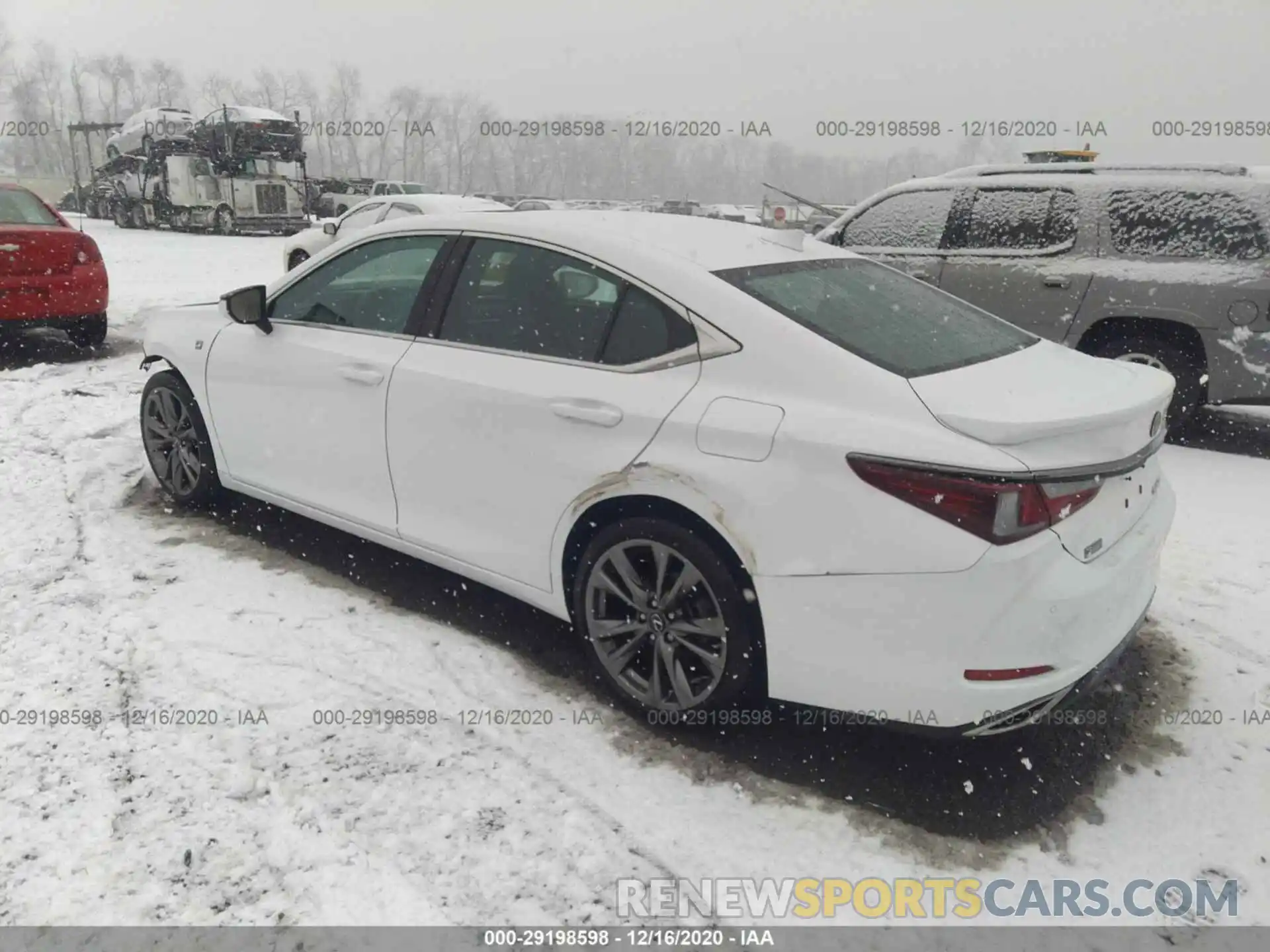 3 Photograph of a damaged car 58ABZ1B17KU028338 LEXUS ES 2019