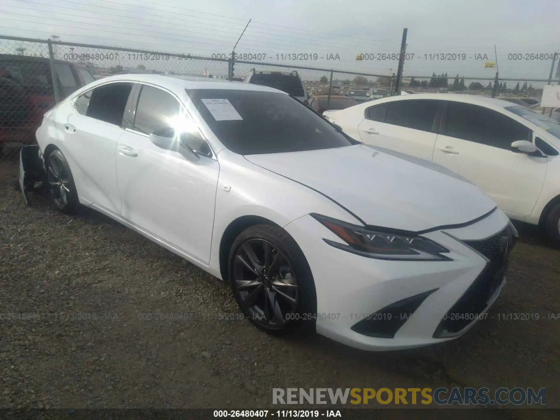 1 Photograph of a damaged car 58ABZ1B17KU036536 LEXUS ES 2019