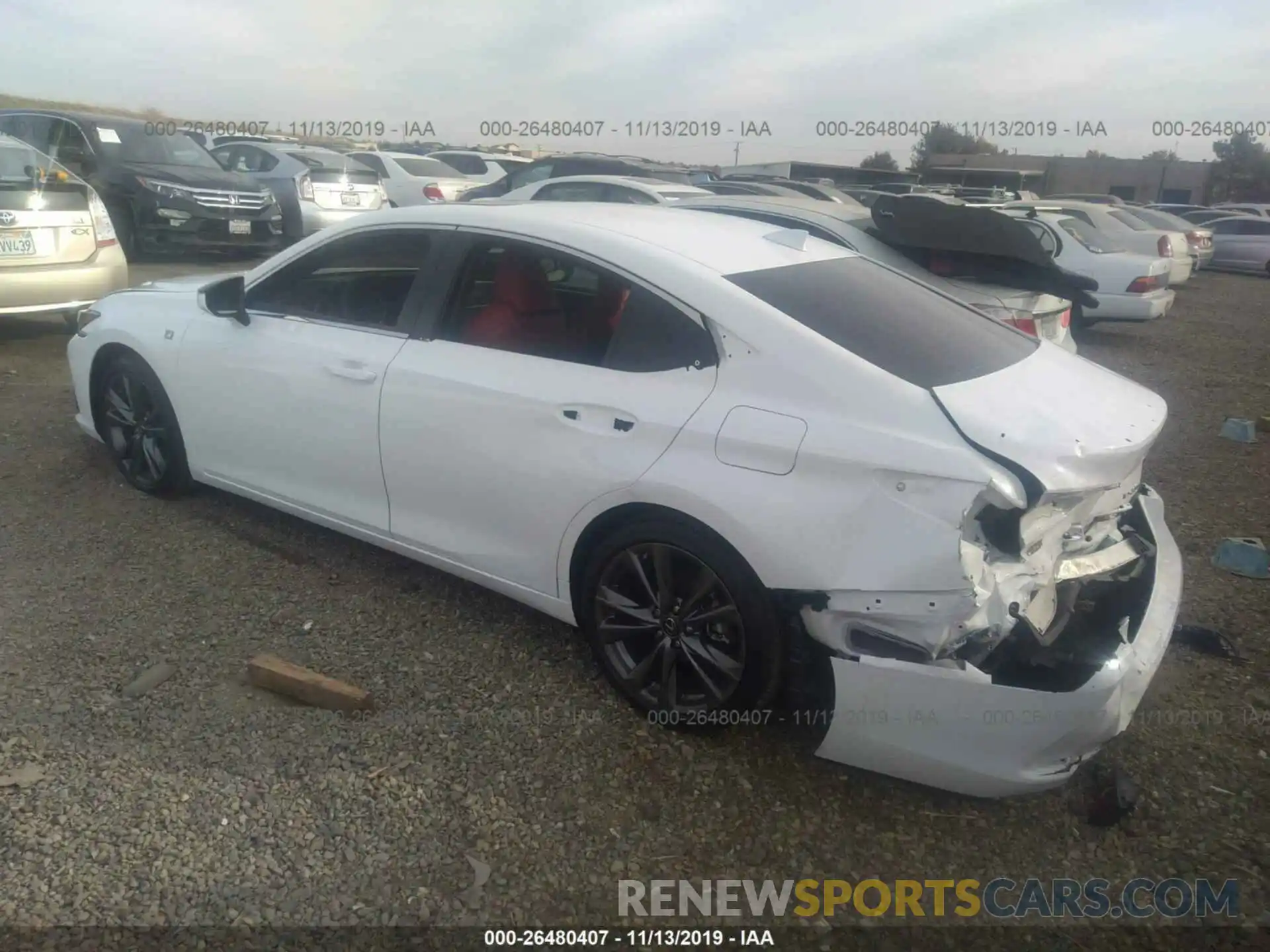 3 Photograph of a damaged car 58ABZ1B17KU036536 LEXUS ES 2019