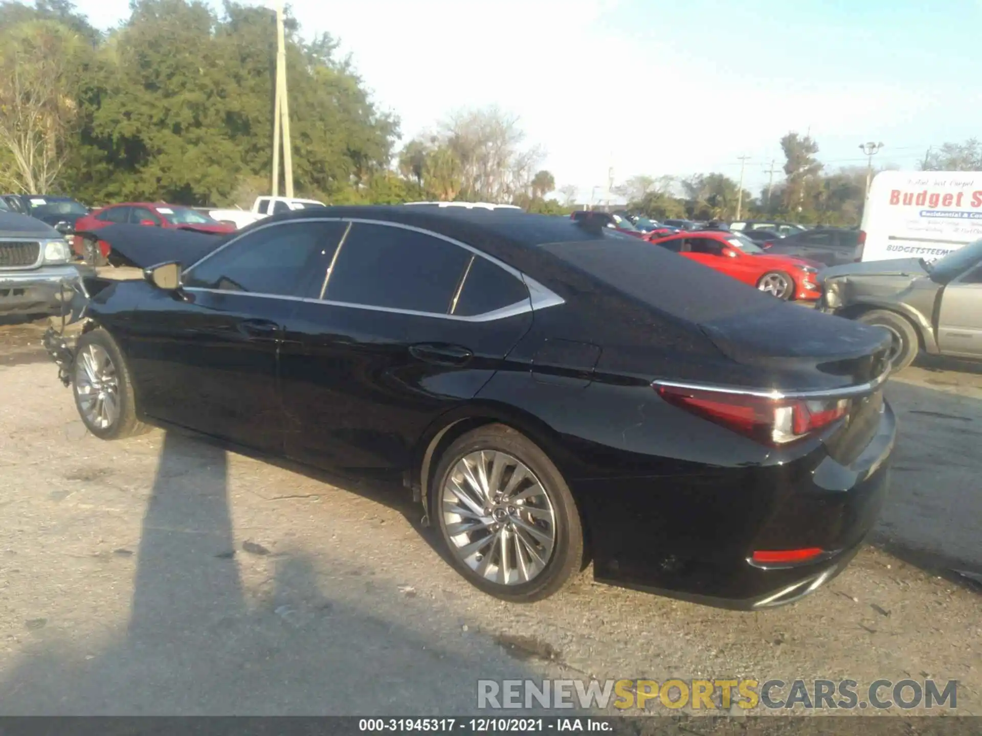 3 Photograph of a damaged car 58ABZ1B17KU040036 LEXUS ES 2019