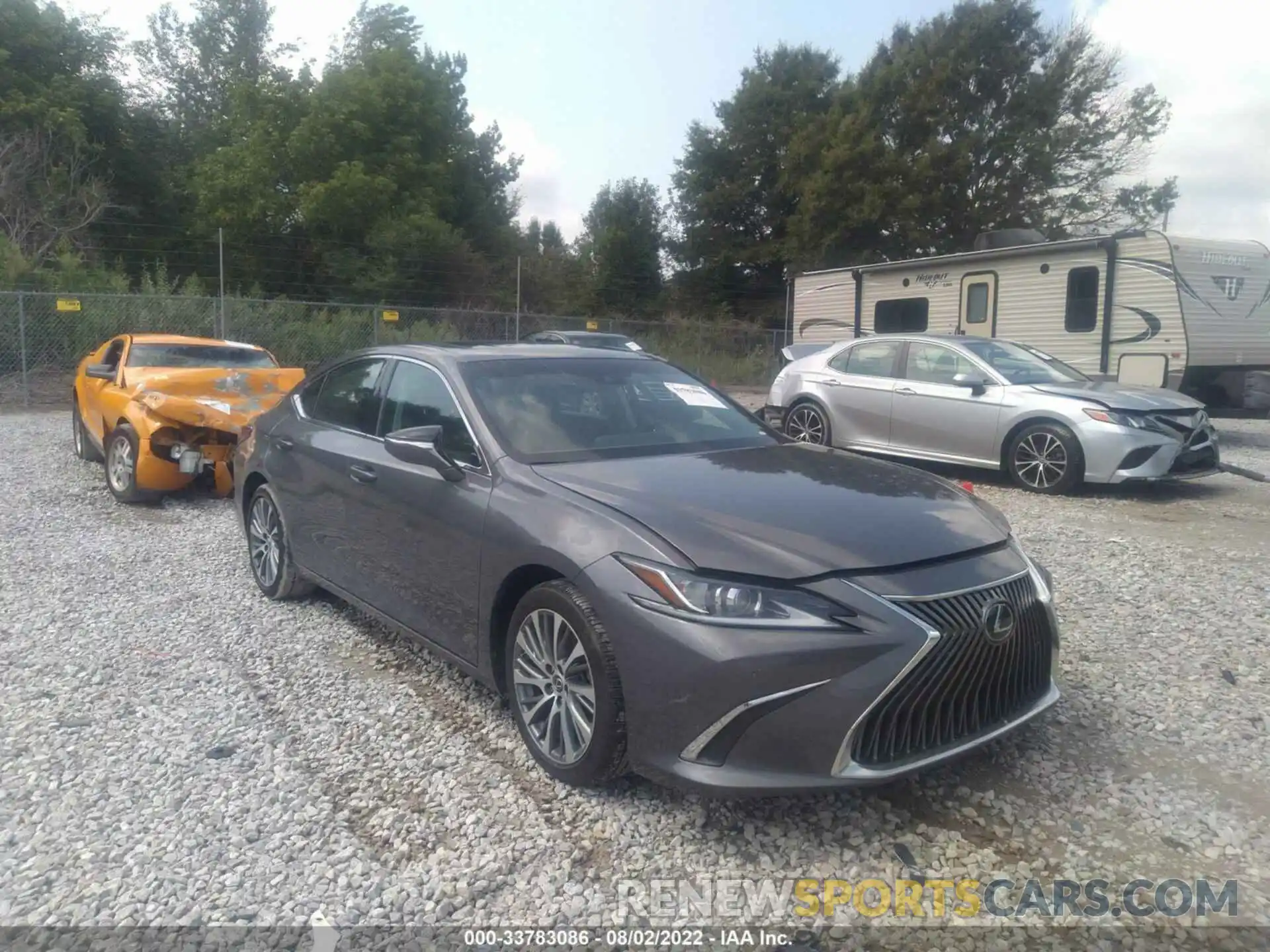 1 Photograph of a damaged car 58ABZ1B17KU046550 LEXUS ES 2019