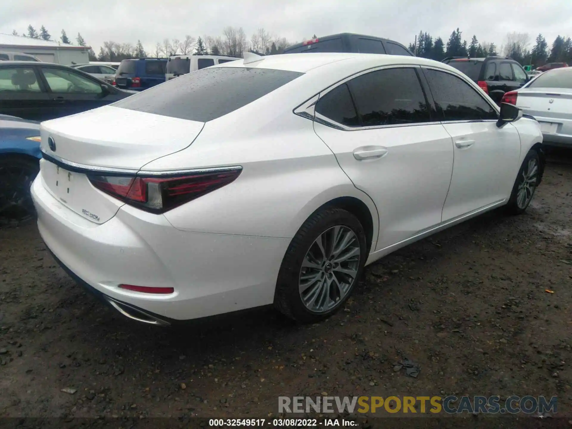 4 Photograph of a damaged car 58ABZ1B17KU049304 LEXUS ES 2019