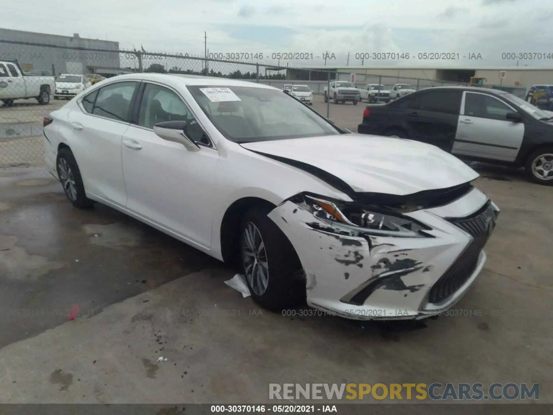 1 Photograph of a damaged car 58ABZ1B17KU050906 LEXUS ES 2019