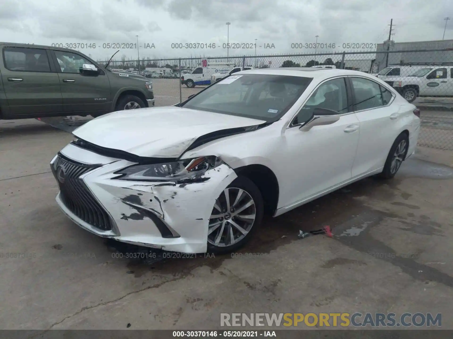 2 Photograph of a damaged car 58ABZ1B17KU050906 LEXUS ES 2019