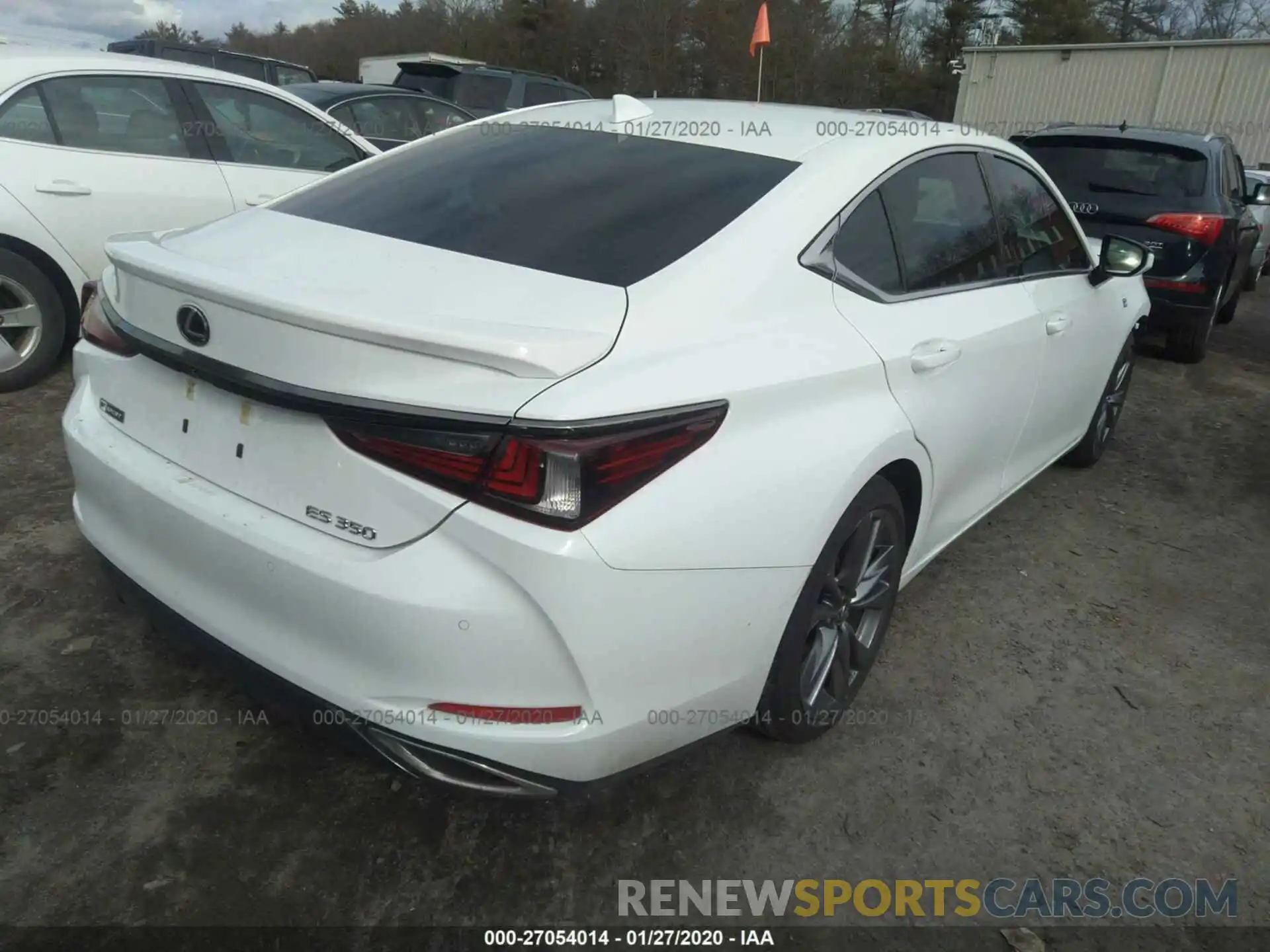 4 Photograph of a damaged car 58ABZ1B18KU007191 LEXUS ES 2019