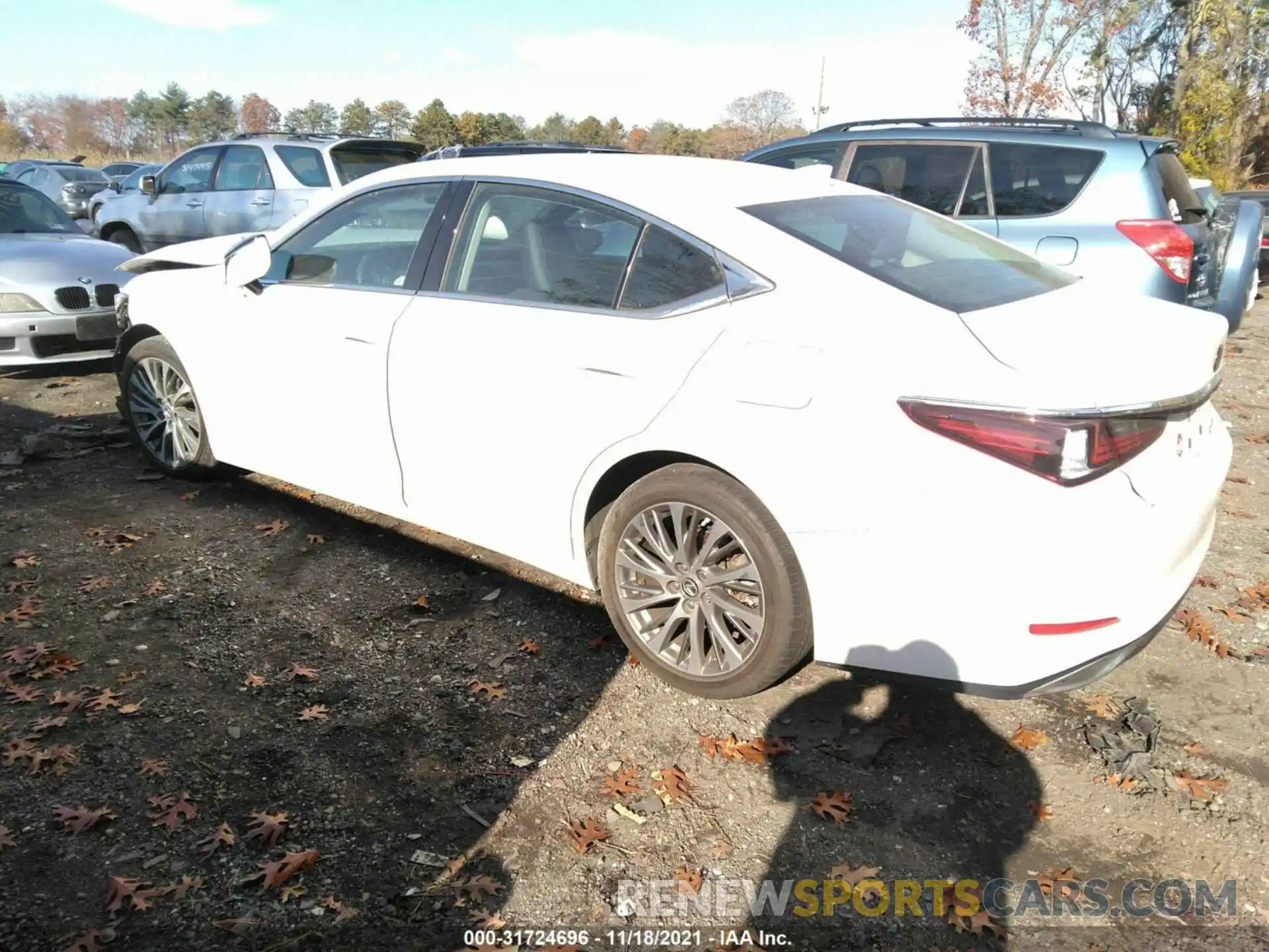 3 Photograph of a damaged car 58ABZ1B18KU007689 LEXUS ES 2019