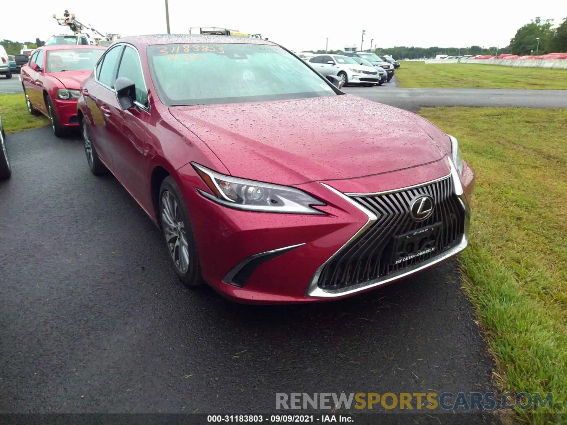 1 Photograph of a damaged car 58ABZ1B18KU011404 LEXUS ES 2019