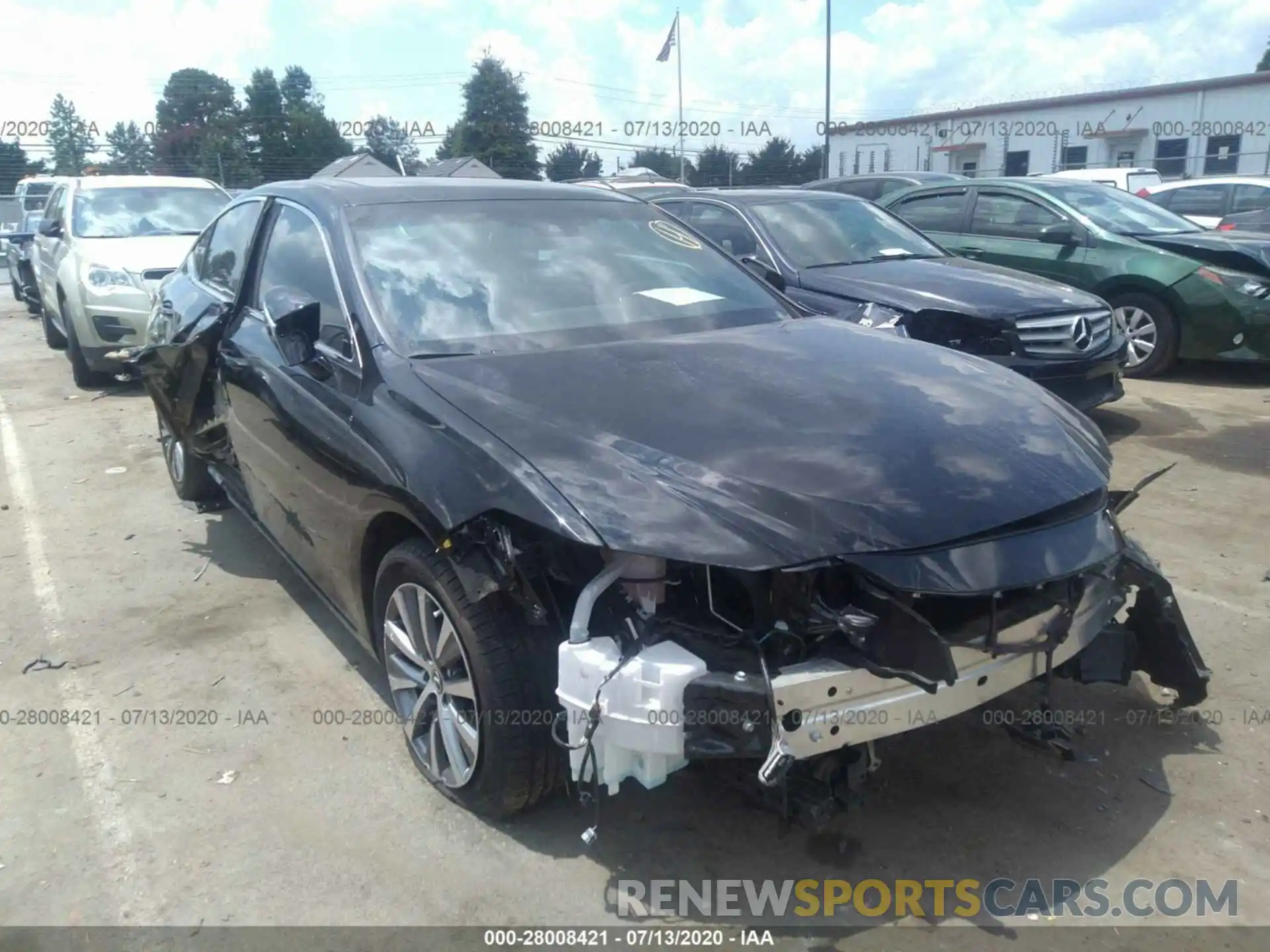 1 Photograph of a damaged car 58ABZ1B18KU013685 LEXUS ES 2019