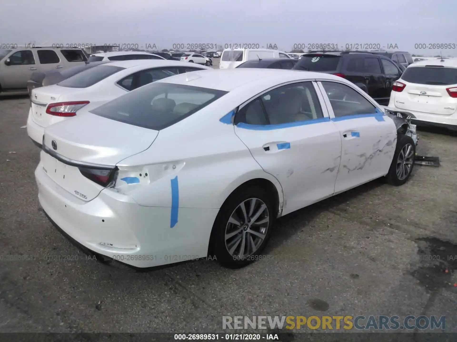 4 Photograph of a damaged car 58ABZ1B18KU015145 LEXUS ES 2019