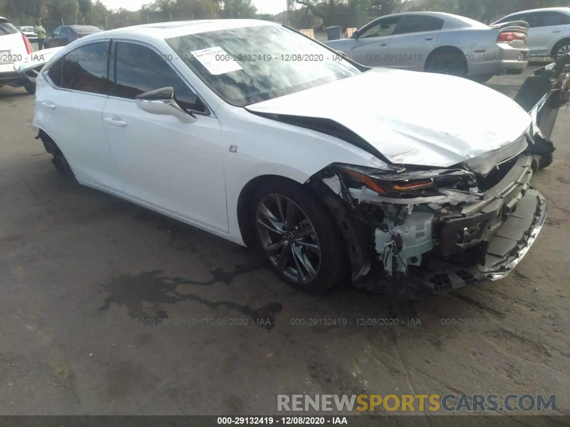 1 Photograph of a damaged car 58ABZ1B18KU016148 LEXUS ES 2019